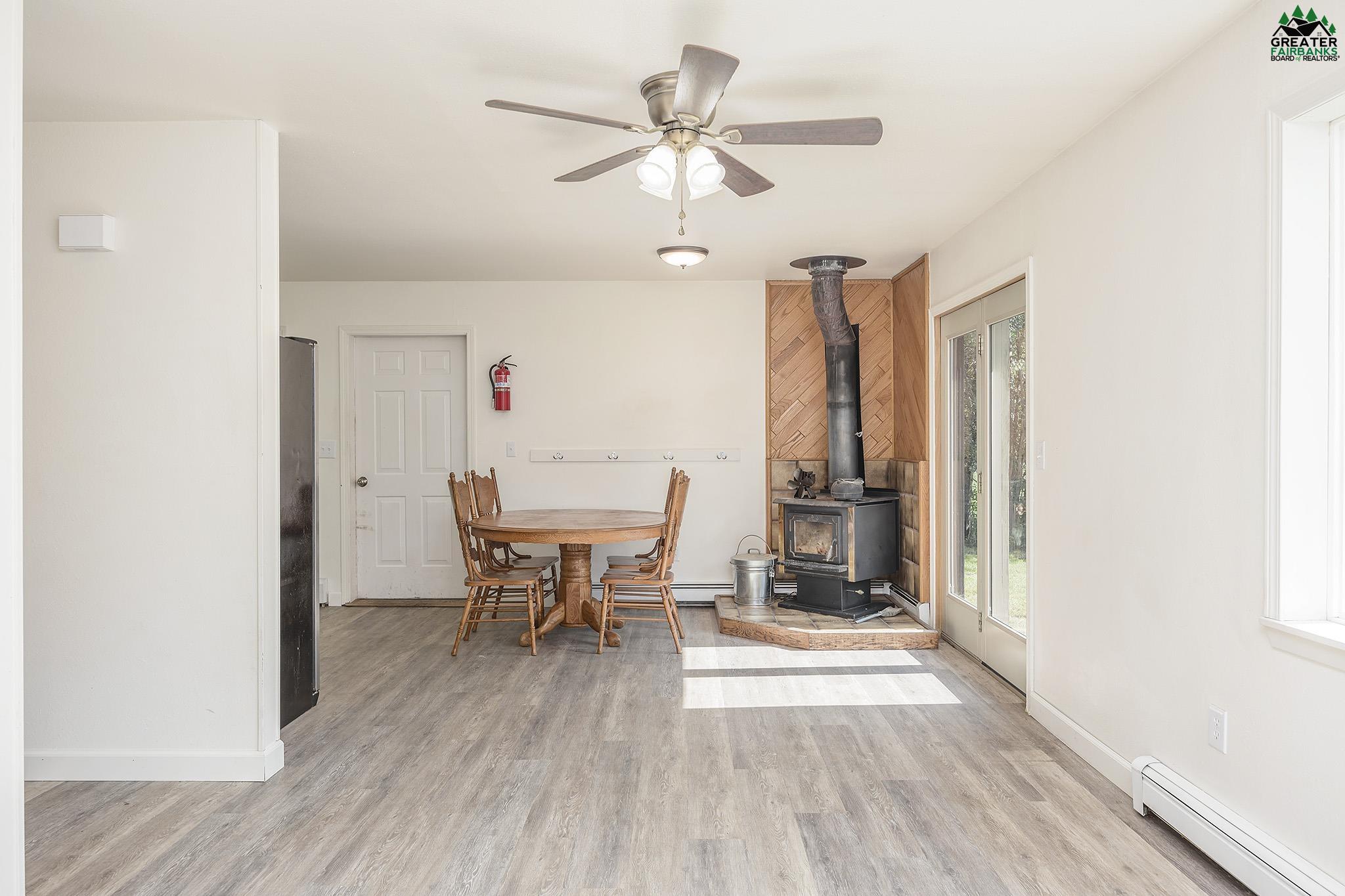 3875 LAKEWOOD LOOP