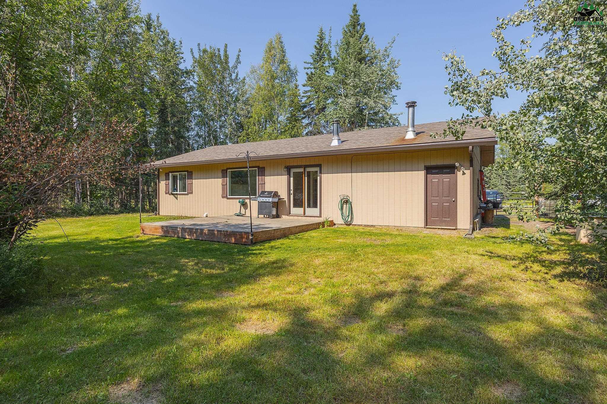 3875 LAKEWOOD LOOP