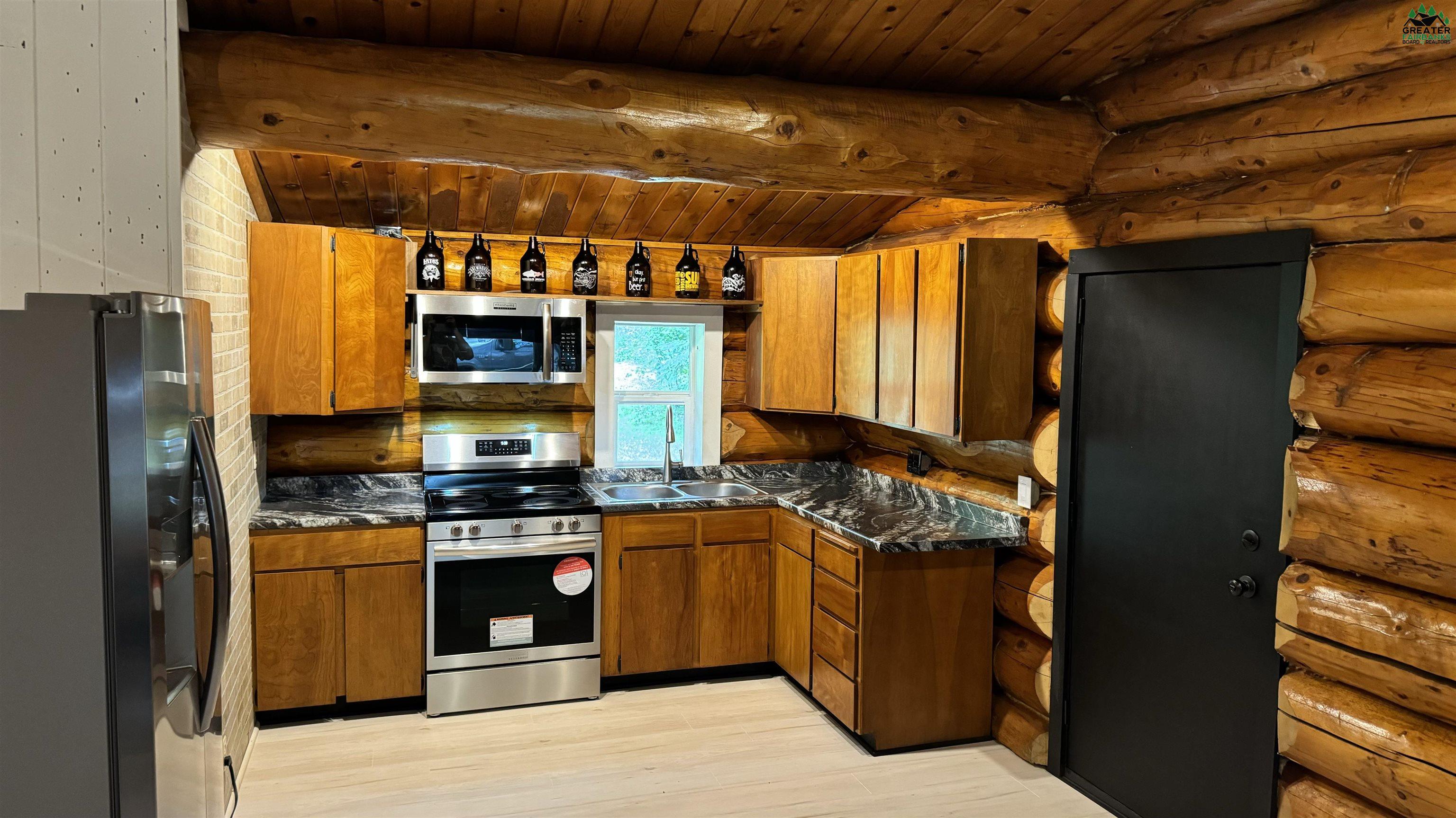 892 SIRLIN DRIVE