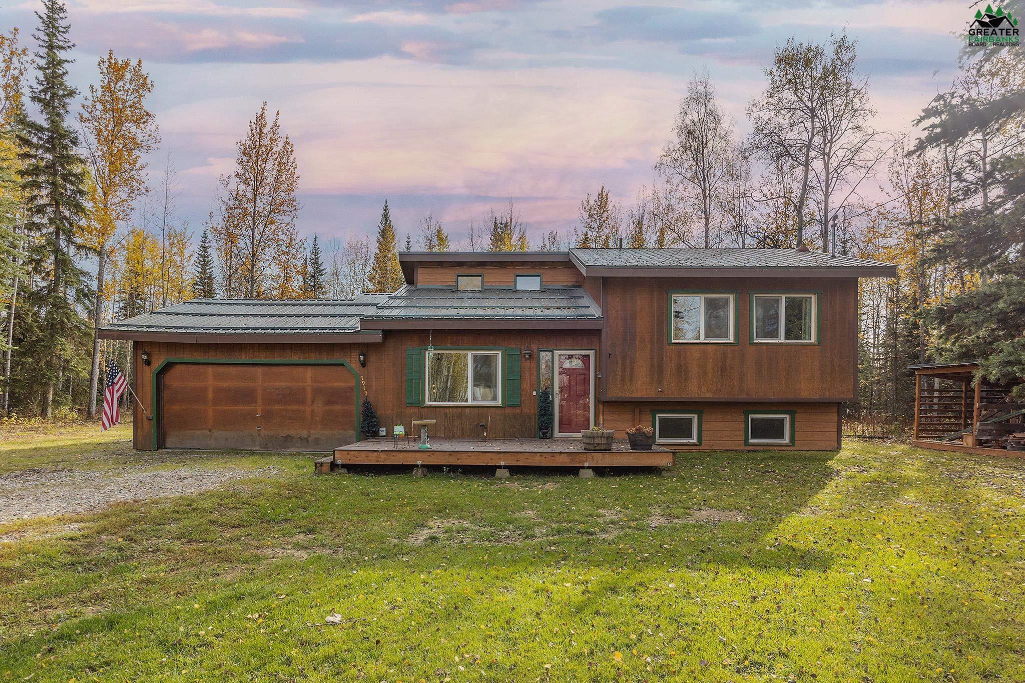 3915 LAKEWOOD LOOP