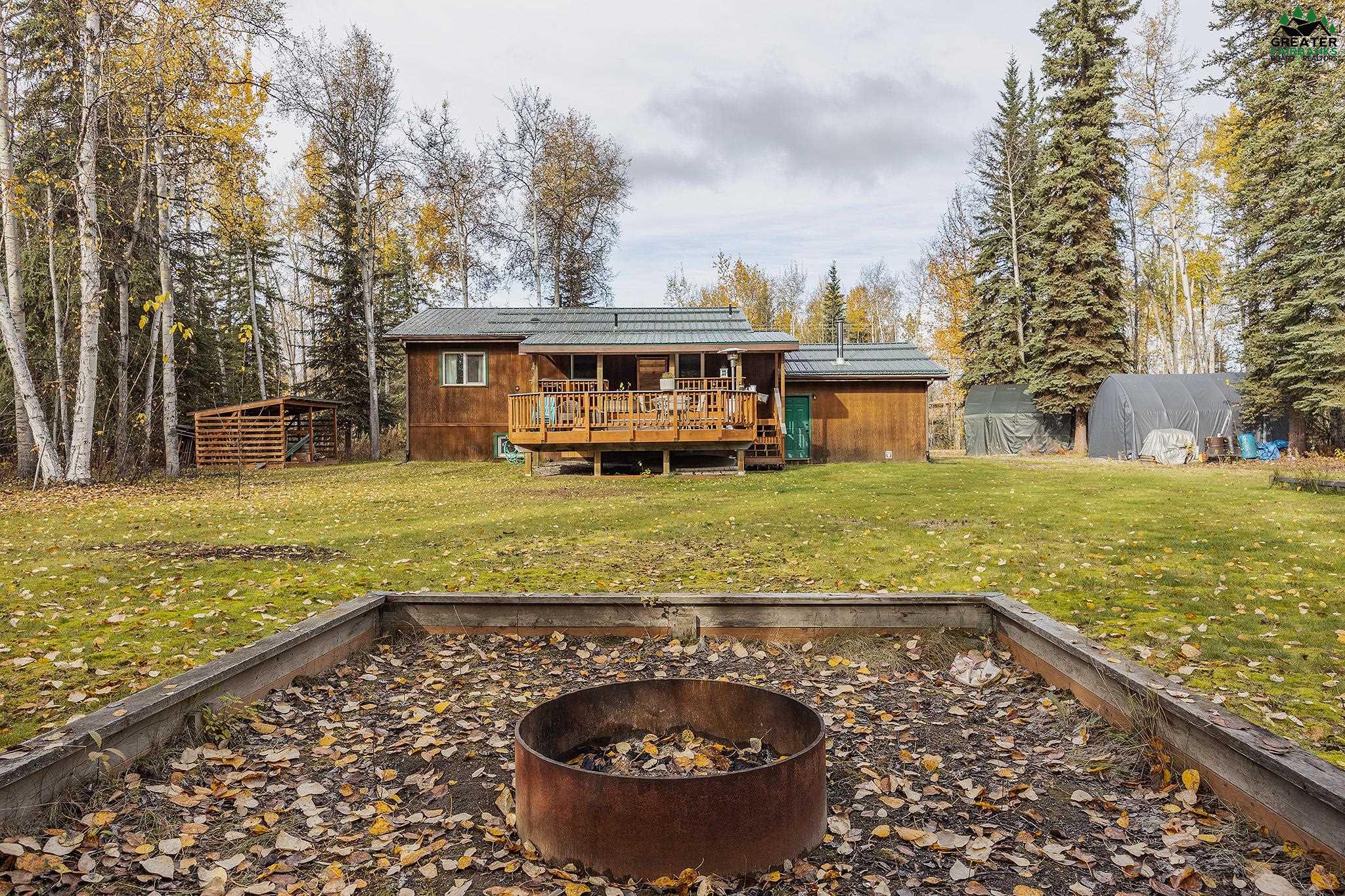 3915 LAKEWOOD LOOP