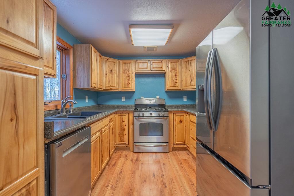 1254 SKYLINE DRIVE