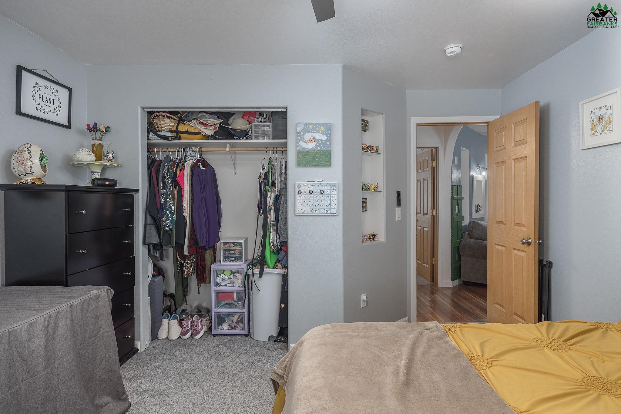 780 LAKLOEY DRIVE