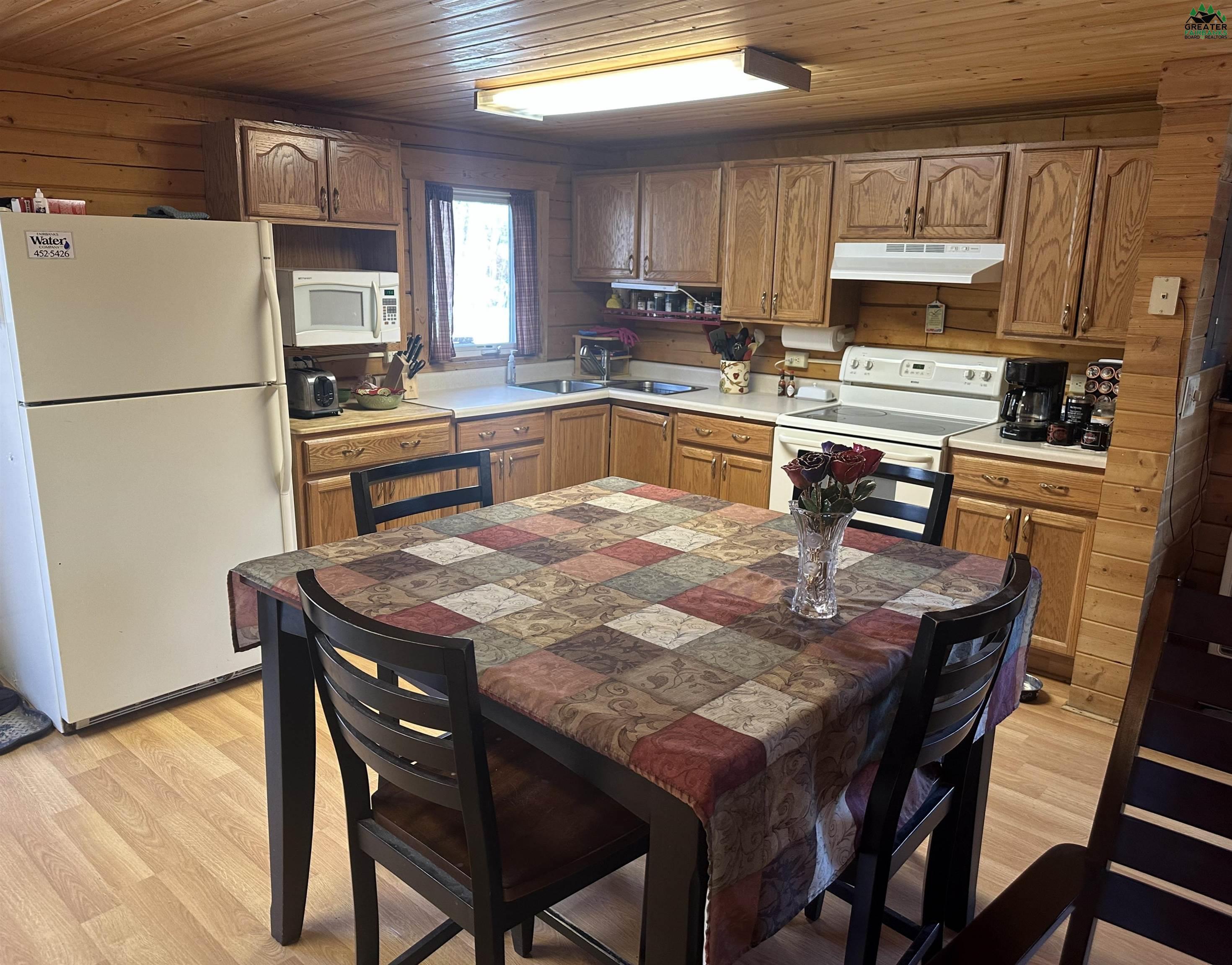 2745 BONANZA TRAIL