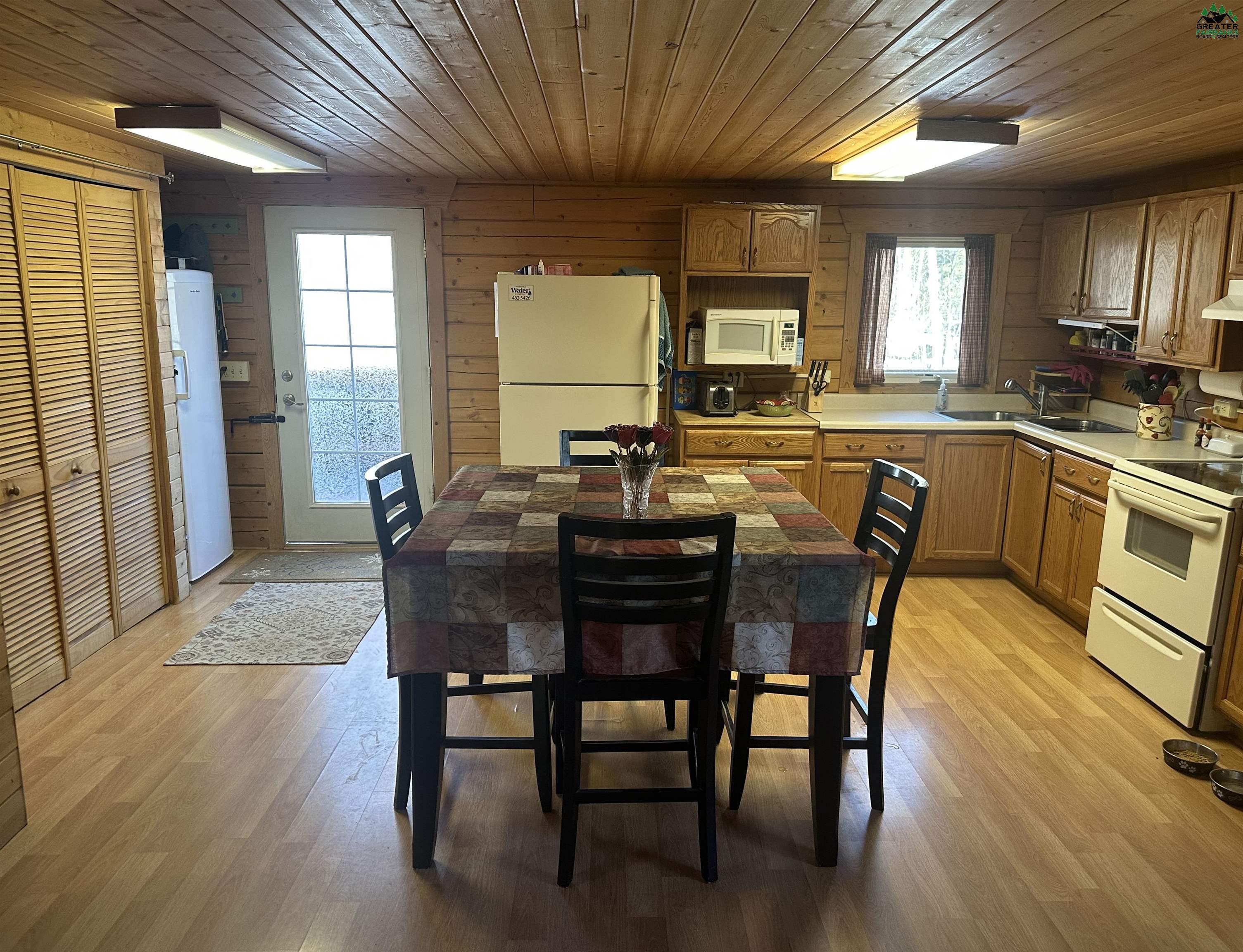 2745 BONANZA TRAIL