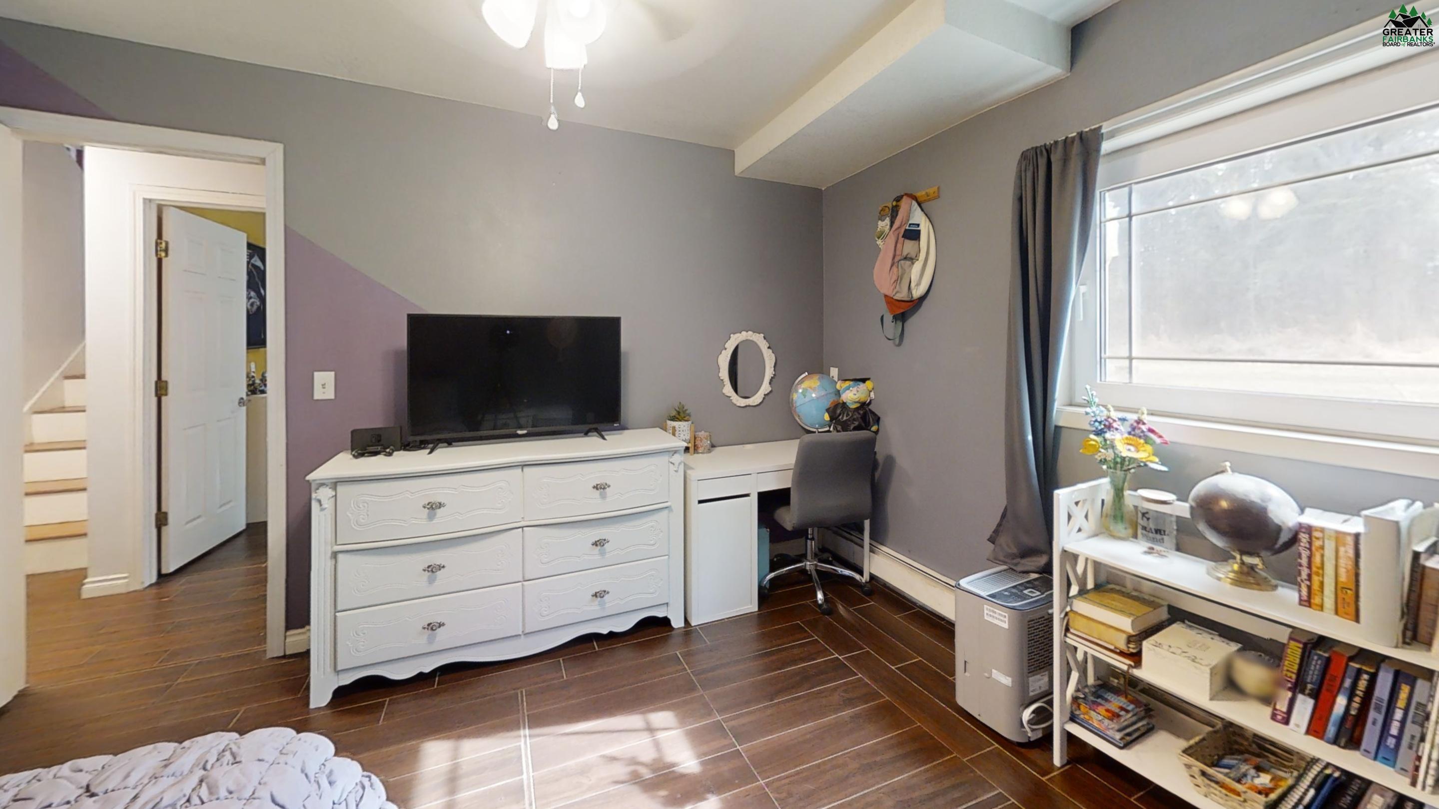 2324 OUTSIDE BOULEVARD