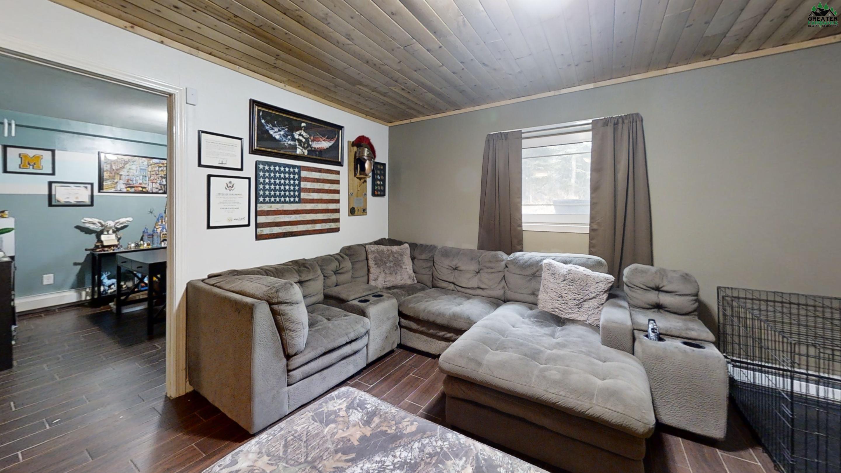 2324 OUTSIDE BOULEVARD