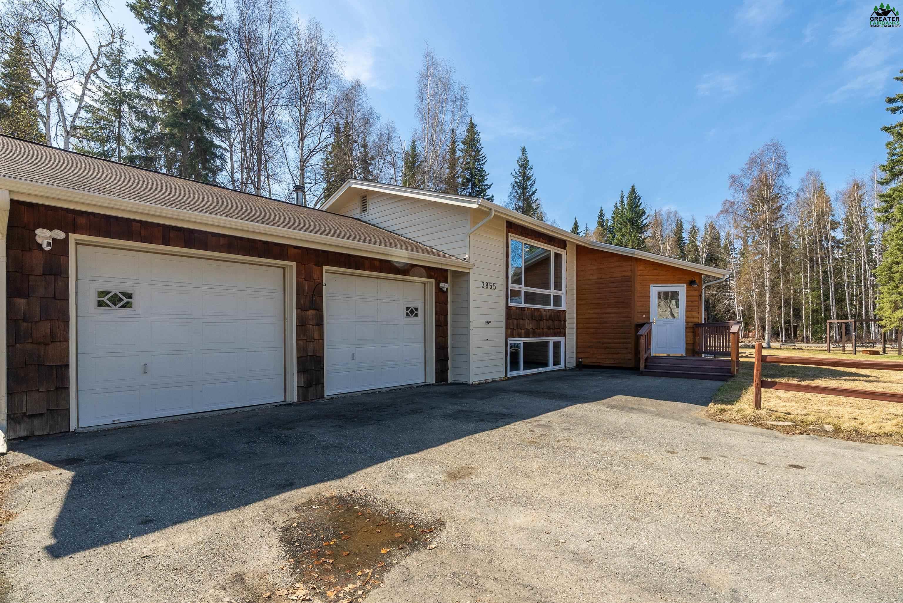 3855 DUNLAP AVE