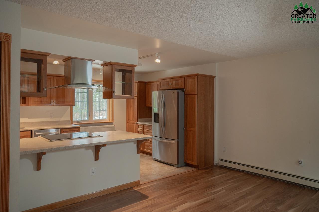 7049 SWEREN LOOP