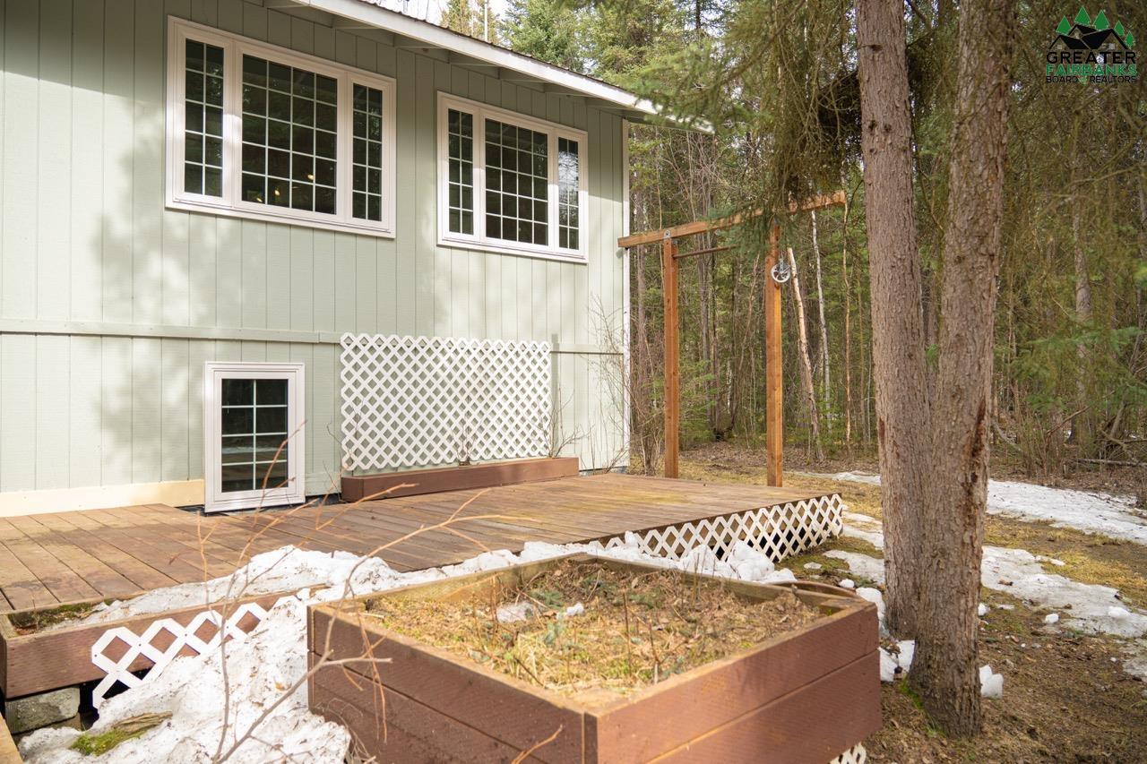 7049 SWEREN LOOP