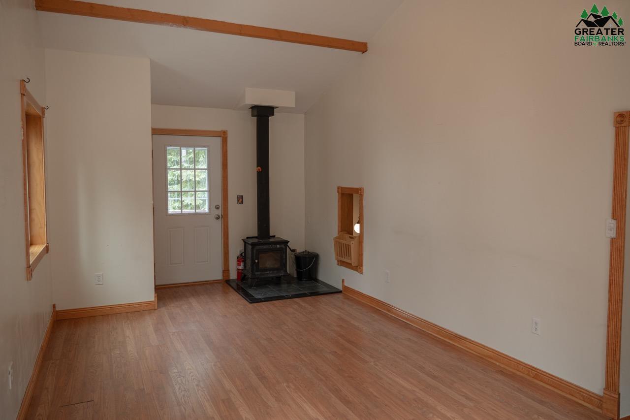 7049 SWEREN LOOP