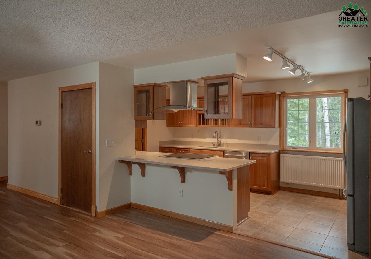 7049 SWEREN LOOP