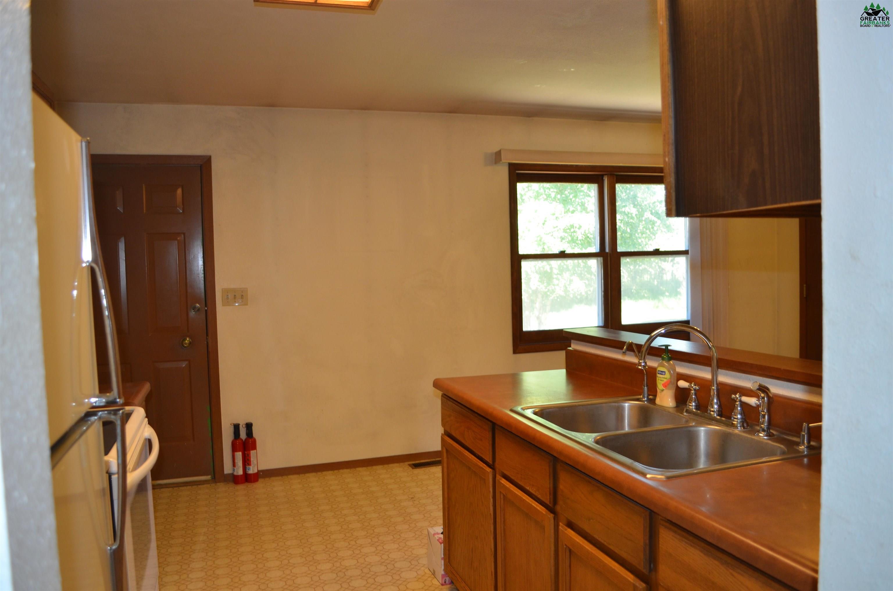 2303 ONYX ROAD