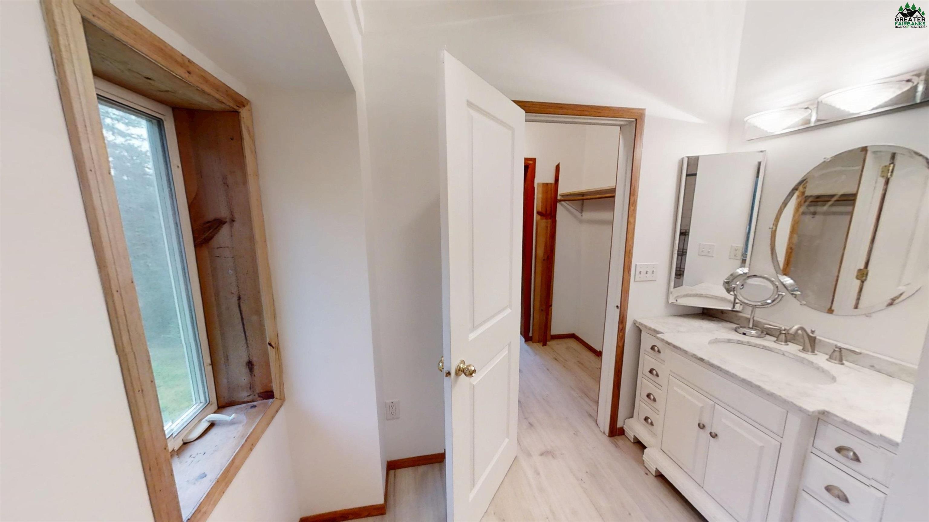 824 VIDE DRIVE