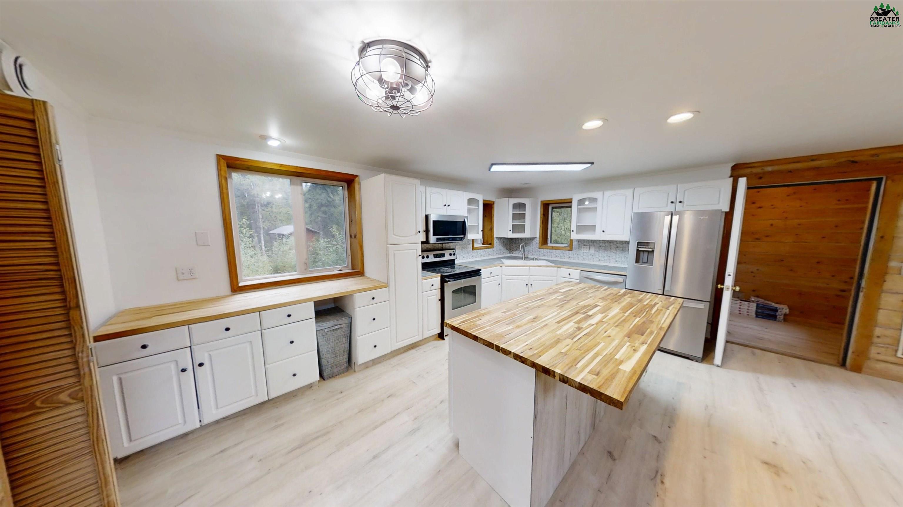 824 VIDE DRIVE