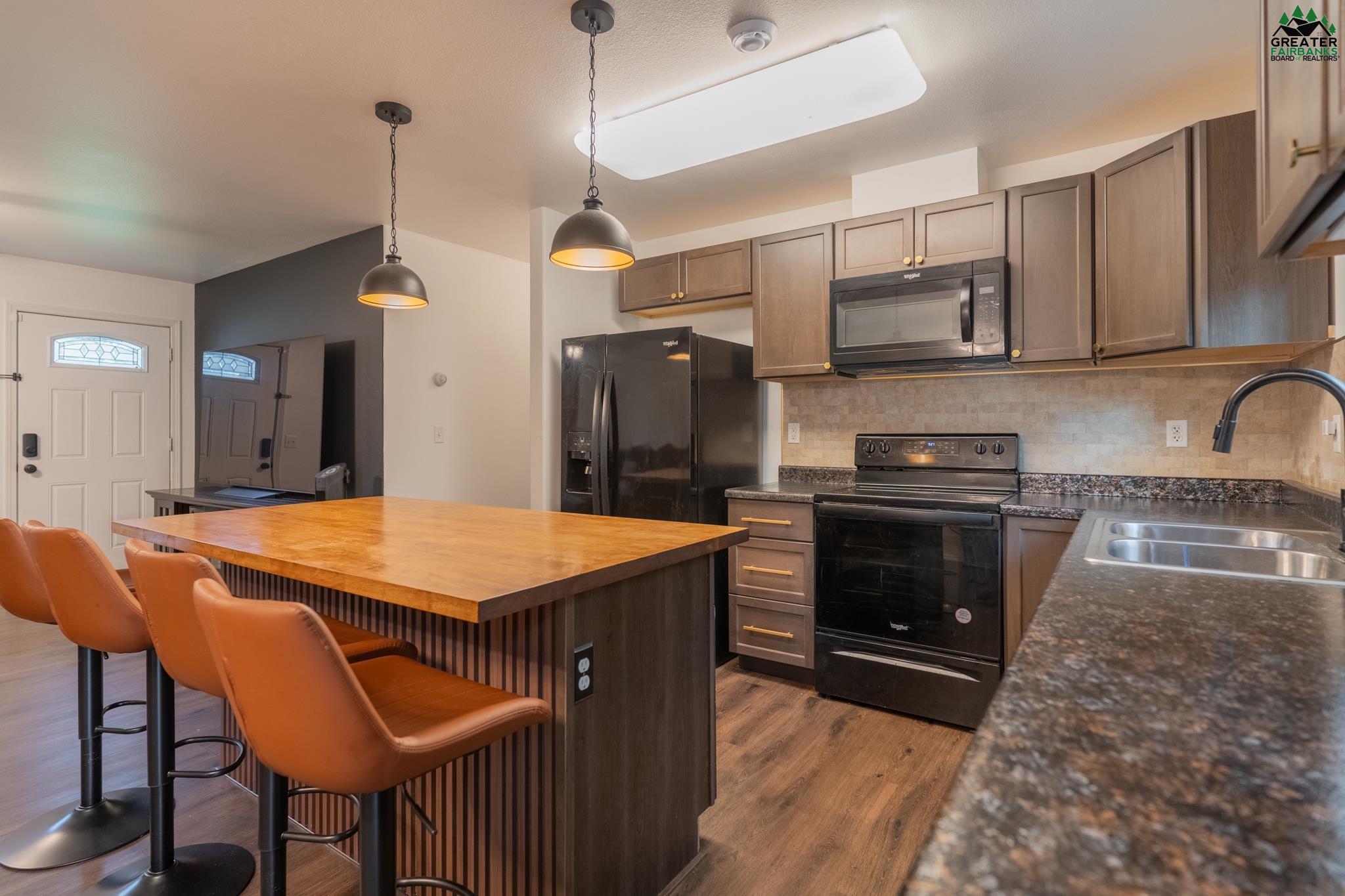 1455 MILL POND COURT