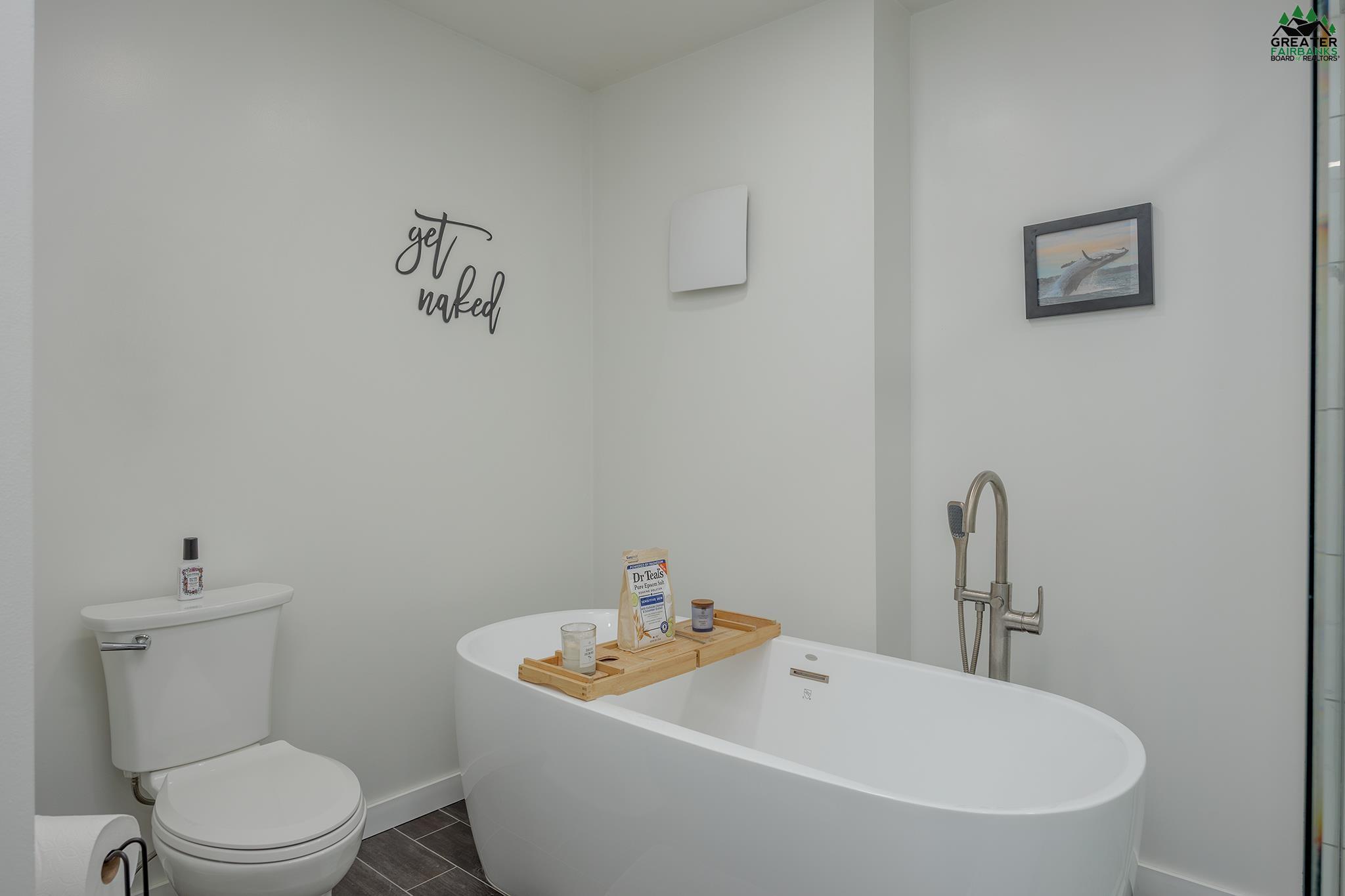 2078 SARA-LYNN ROAD