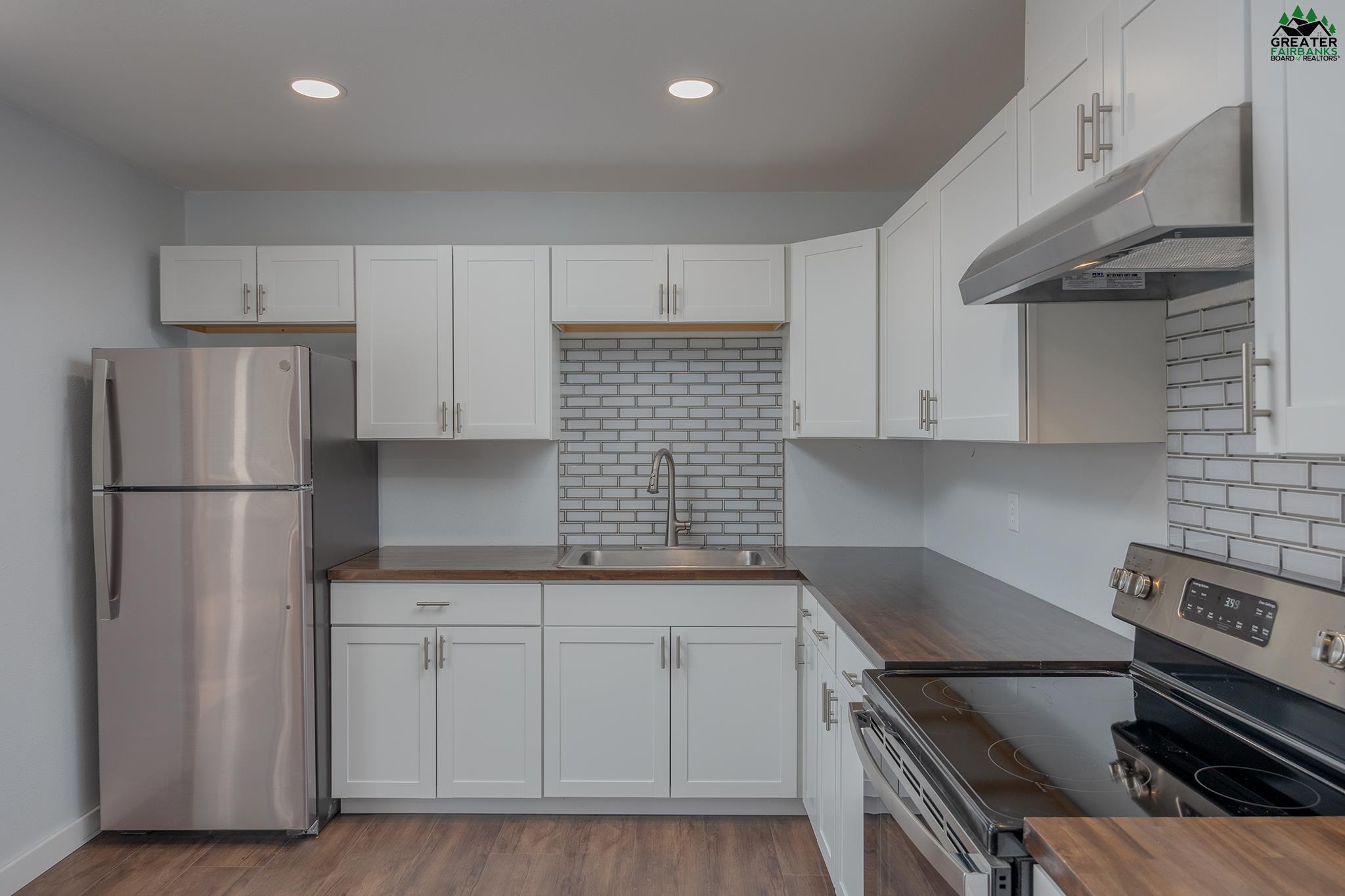 2078 SARA-LYNN ROAD