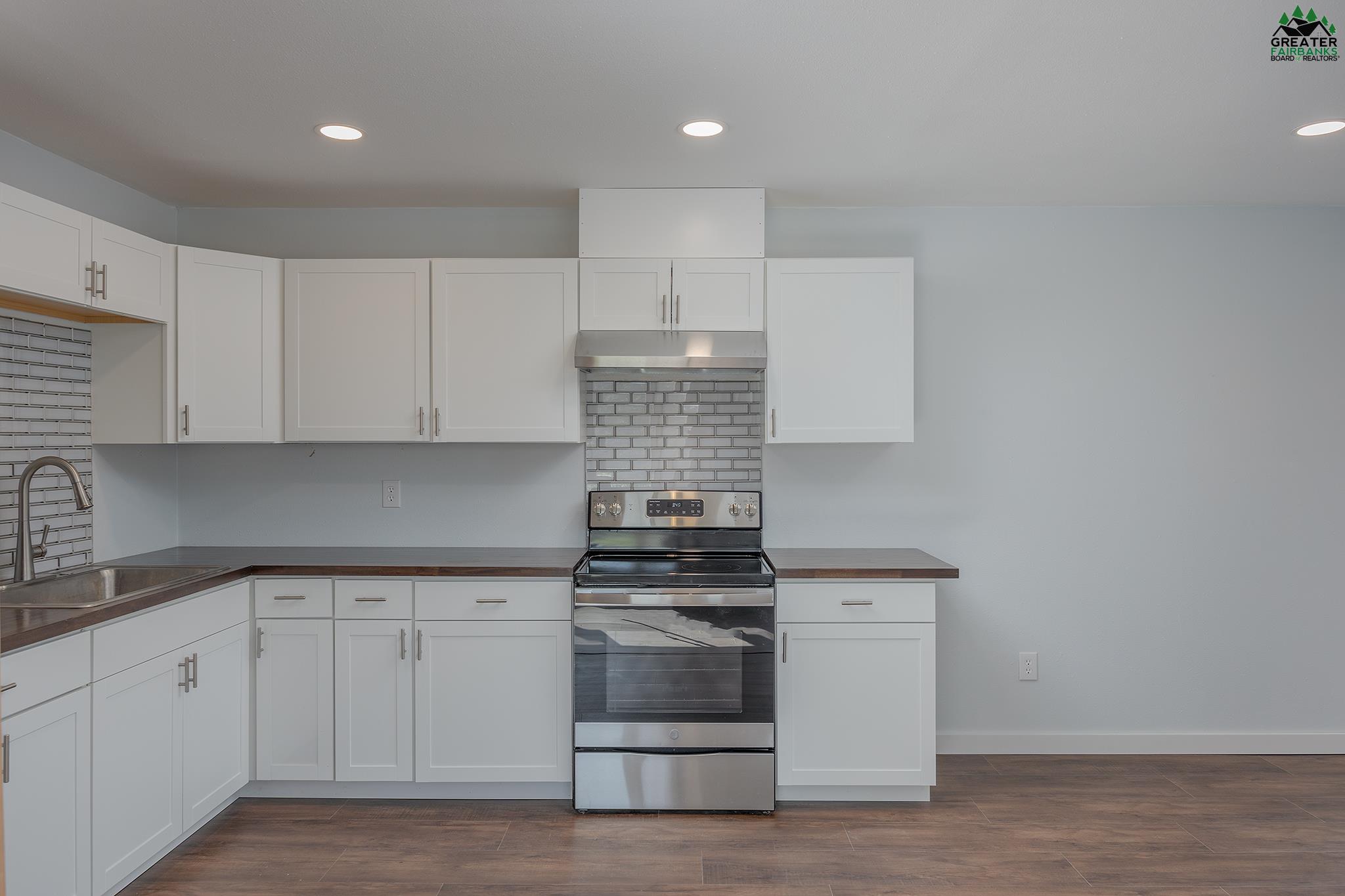 2078 SARA-LYNN ROAD