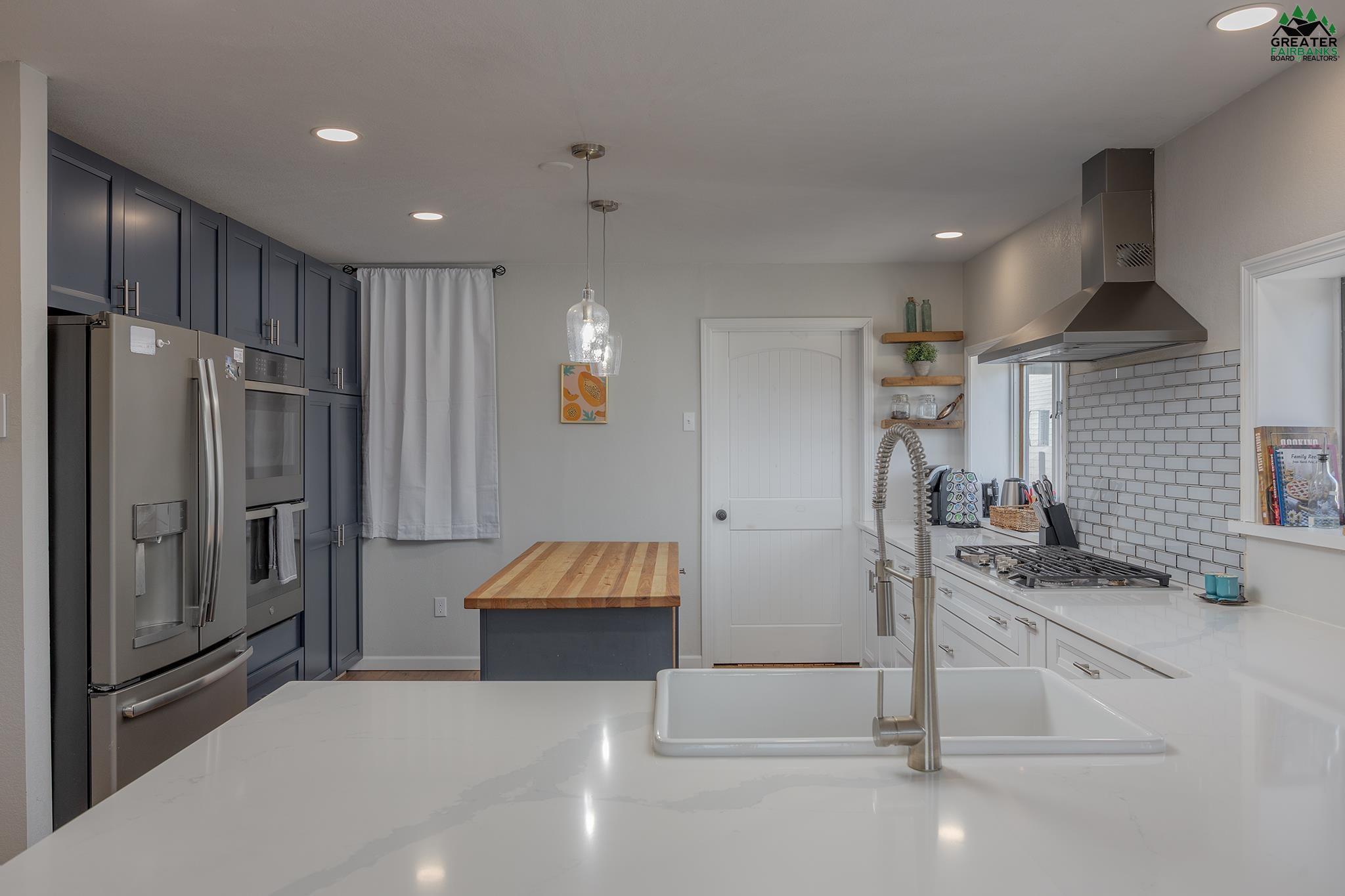 2078 SARA-LYNN ROAD