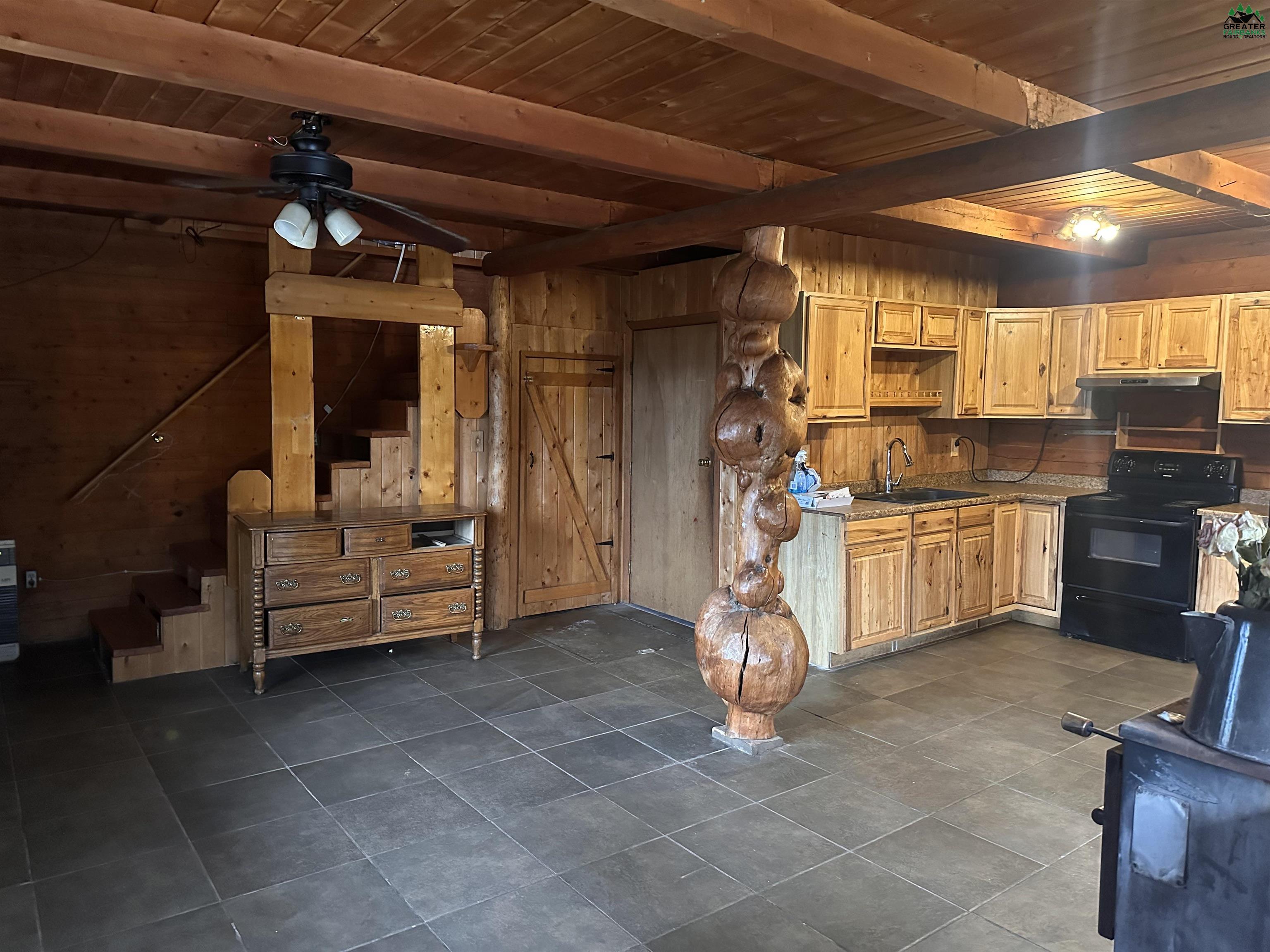 10290 OLD VALDEZ TRAIL
