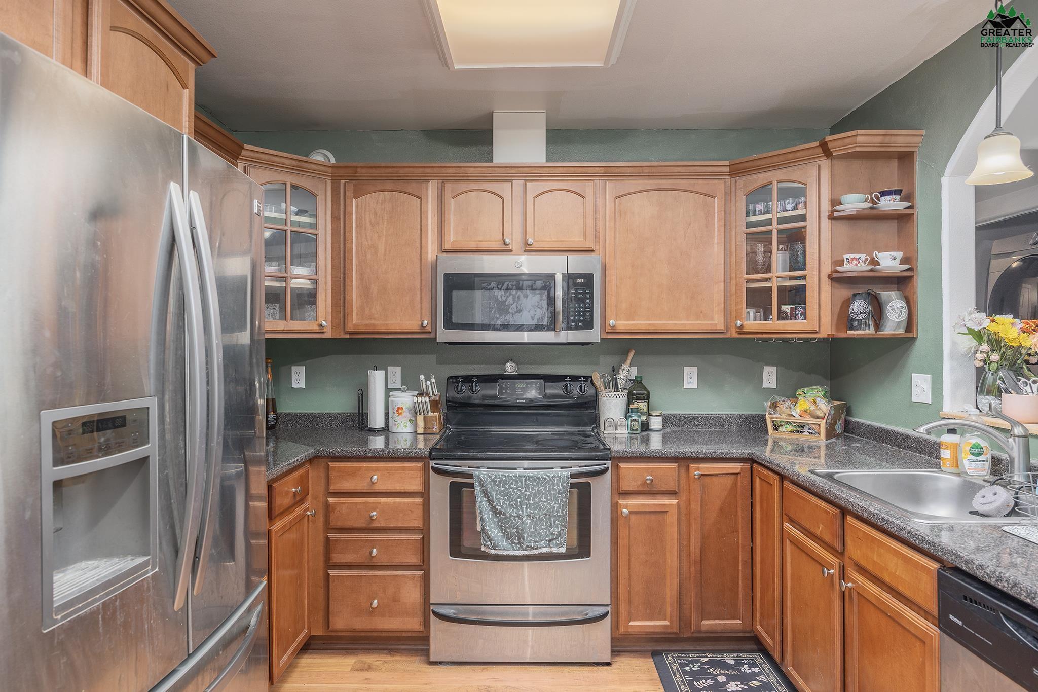 682 TANGLEWOOD DRIVE