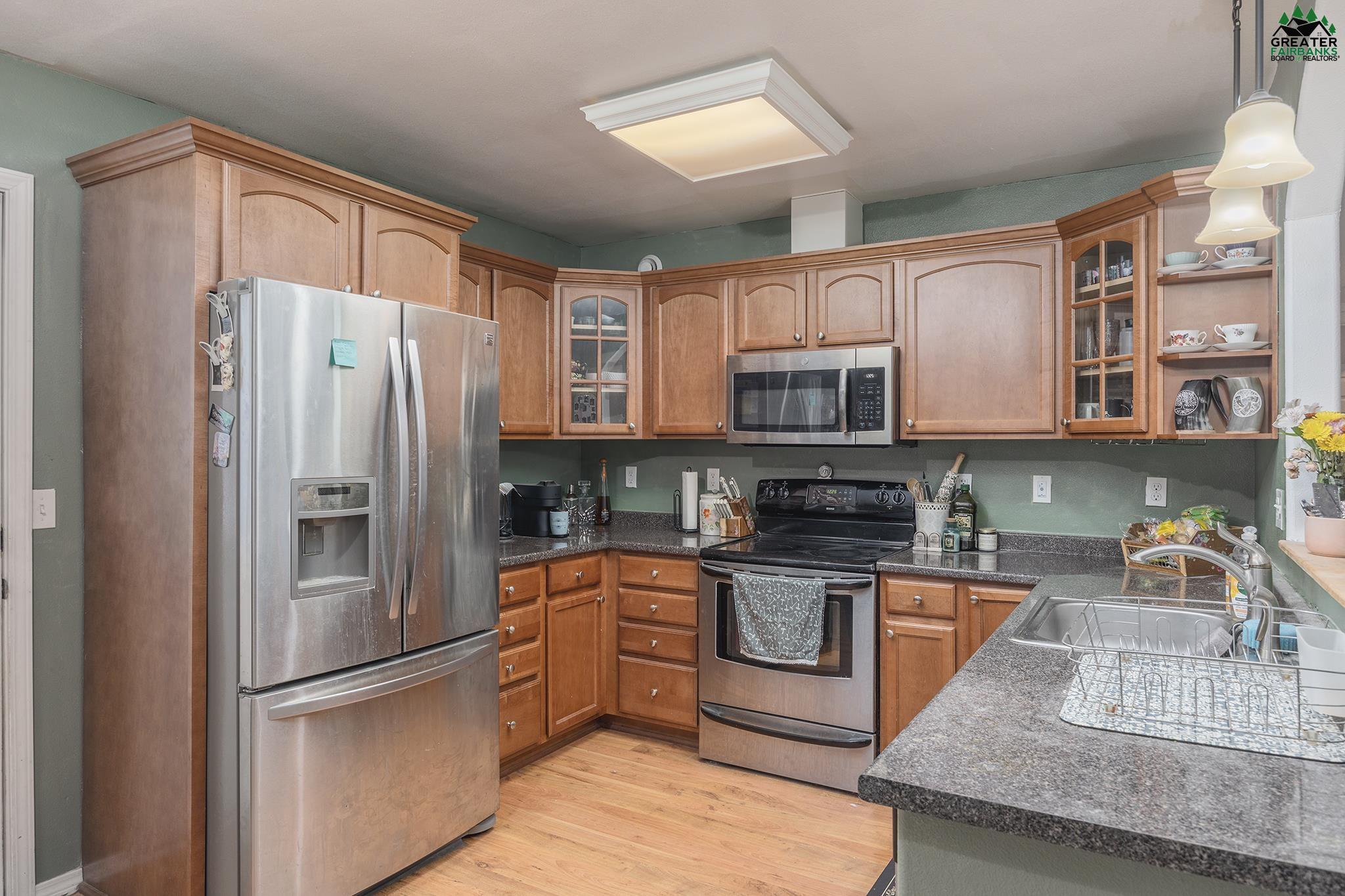 682 TANGLEWOOD DRIVE