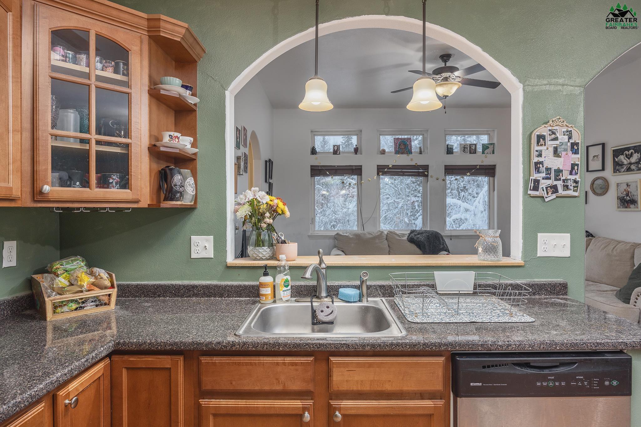 682 TANGLEWOOD DRIVE