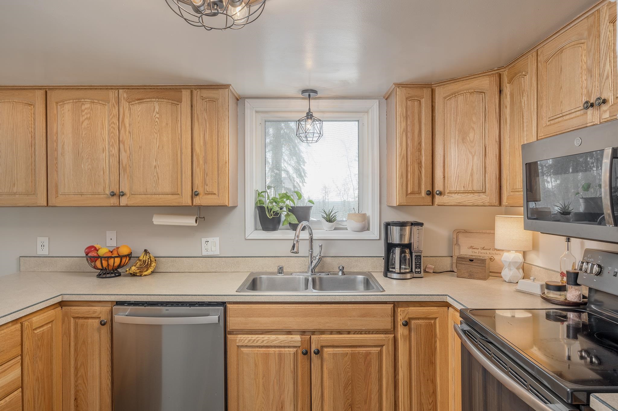 883 RIDGE LOOP ROAD