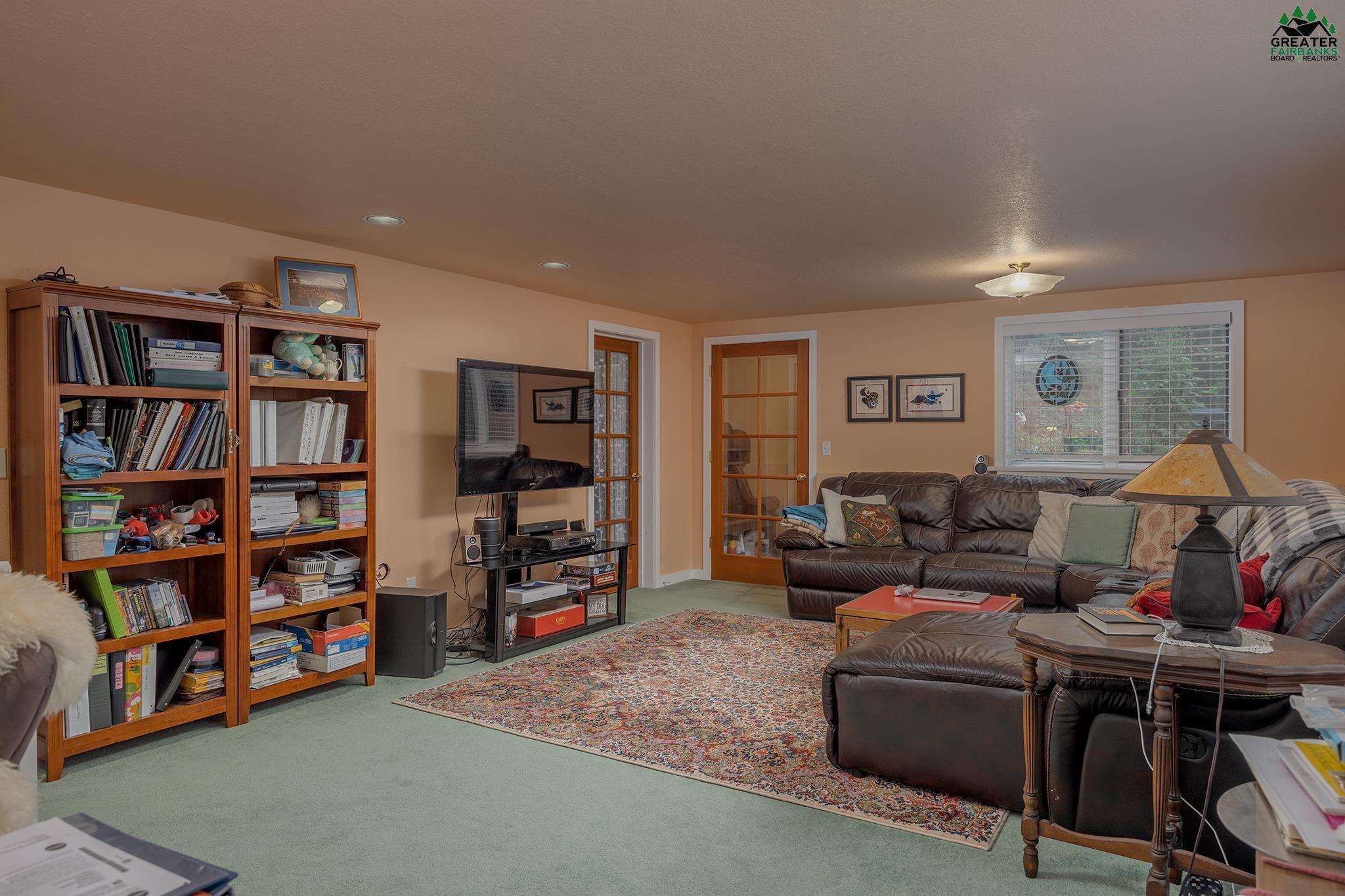 1825 WOODBINE DRIVE