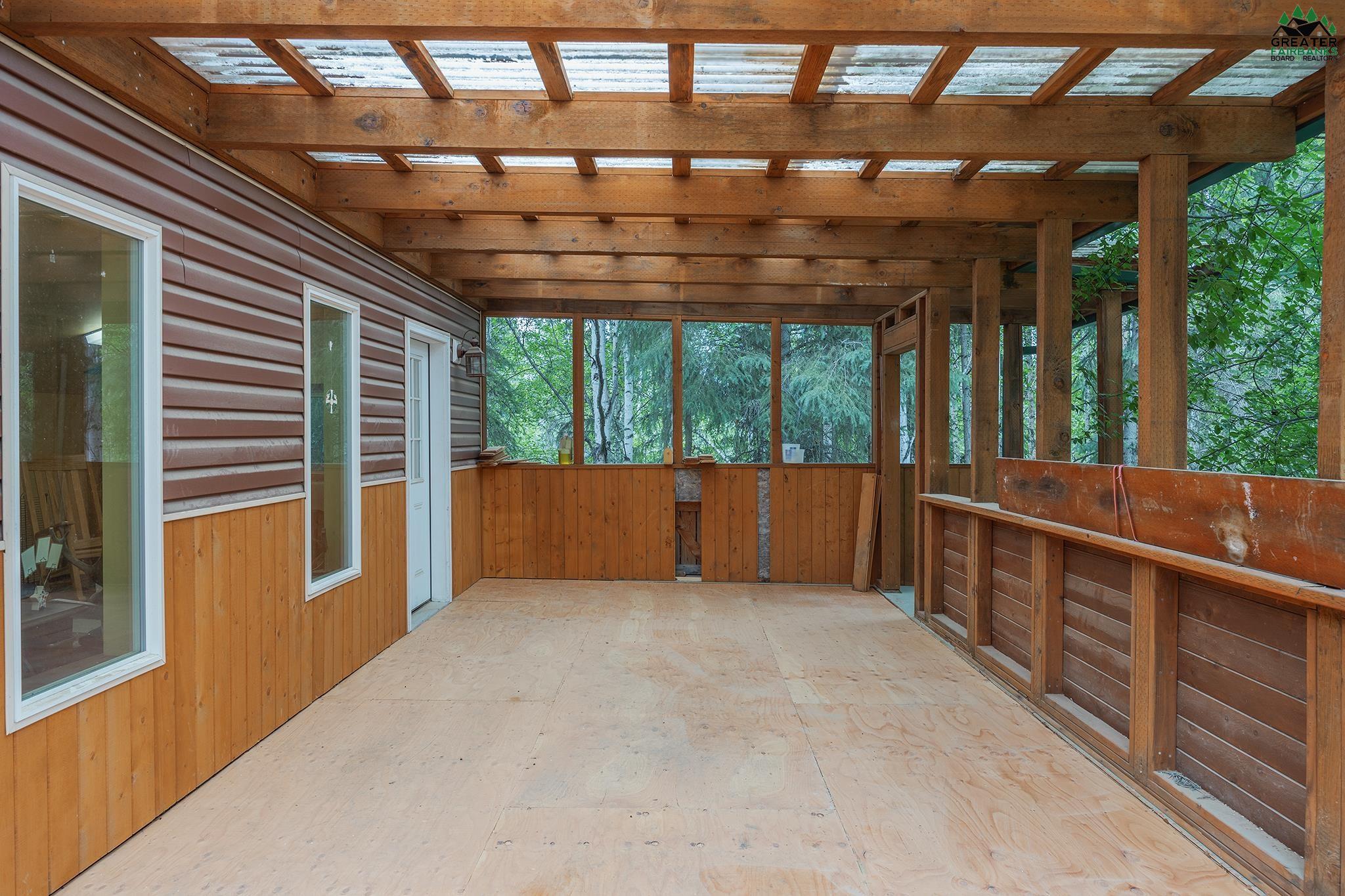 1825 WOODBINE DRIVE