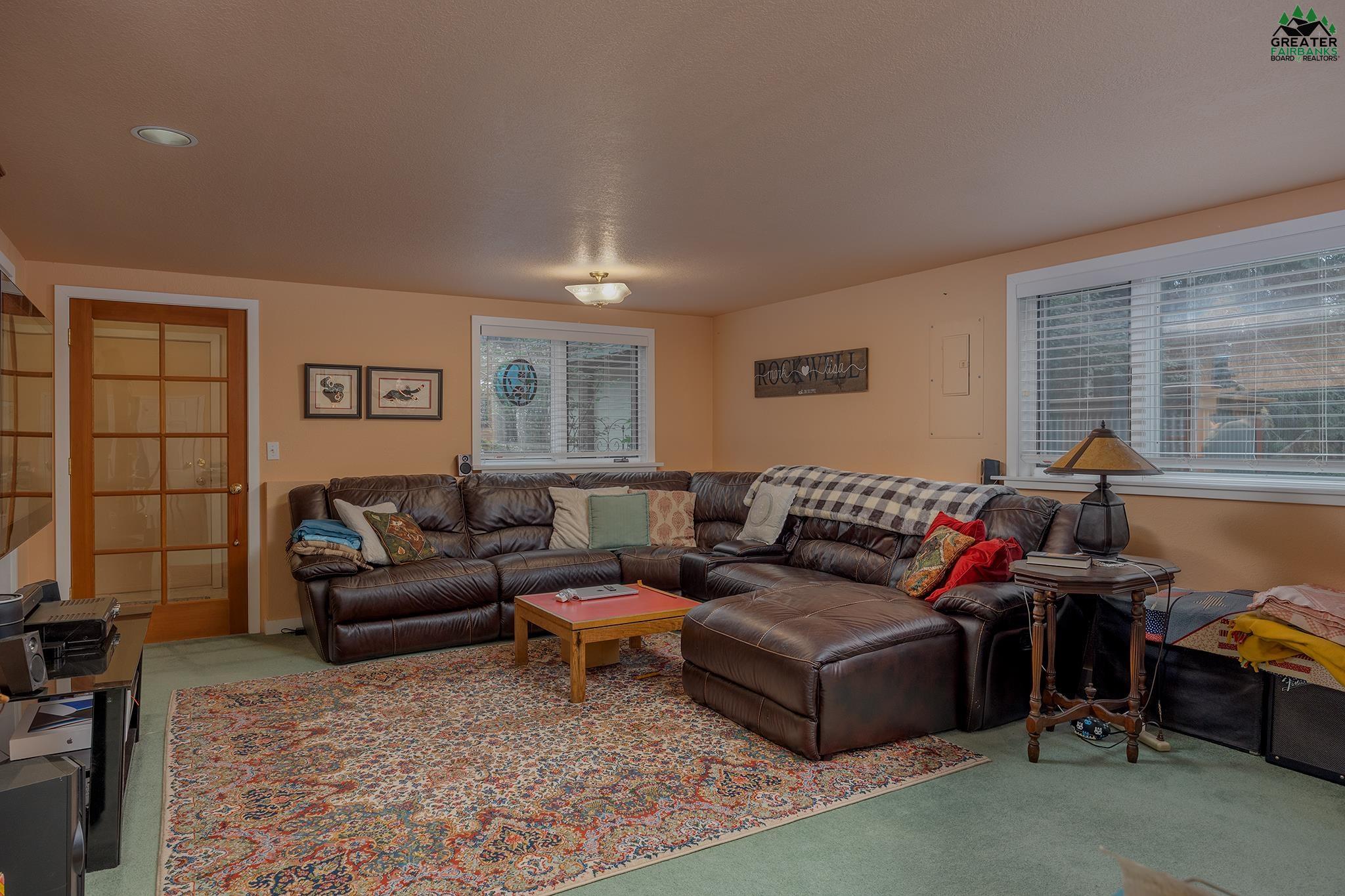 1825 WOODBINE DRIVE