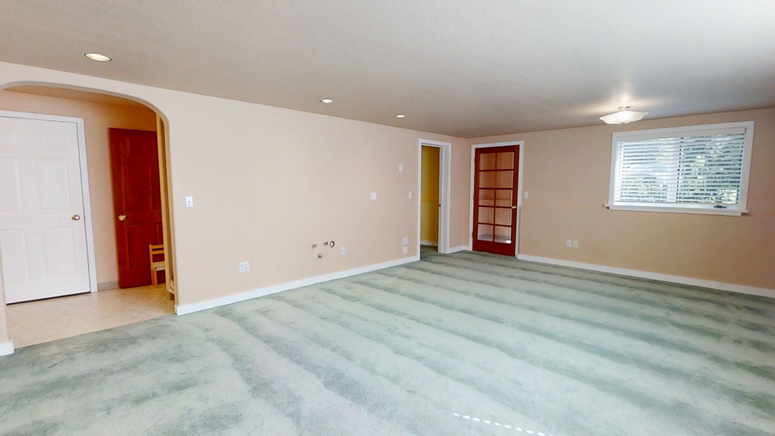 1825 WOODBINE DRIVE
