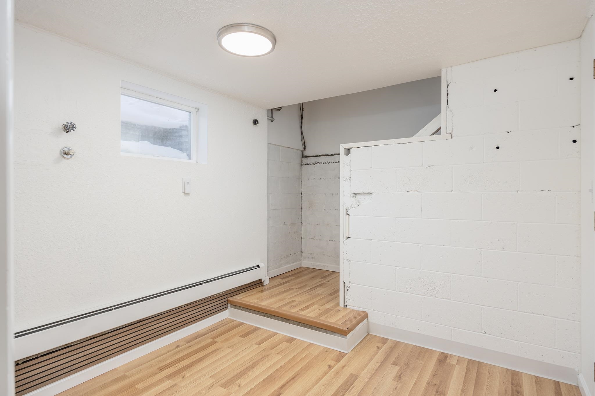107 E 8TH AVENUE
