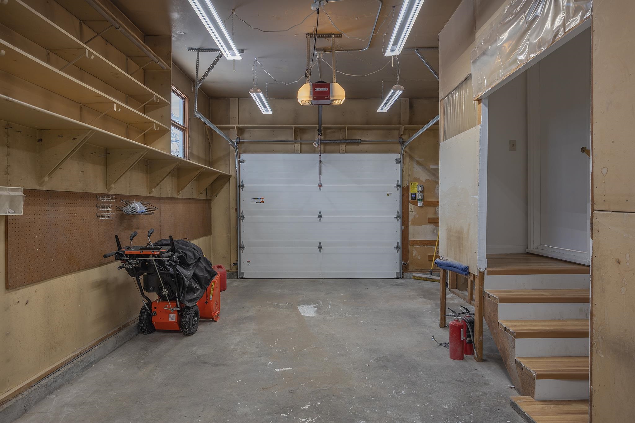107 E 8TH AVENUE