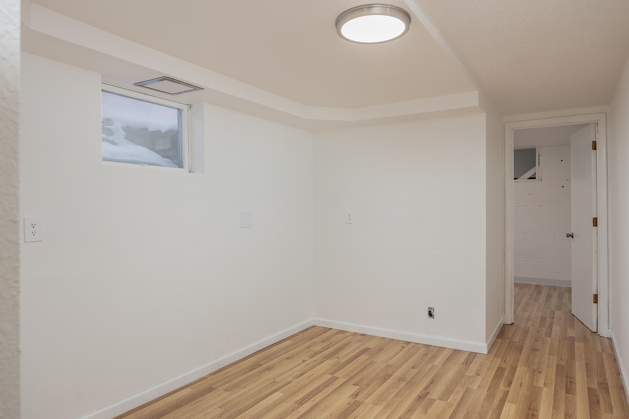107 E 8TH AVENUE