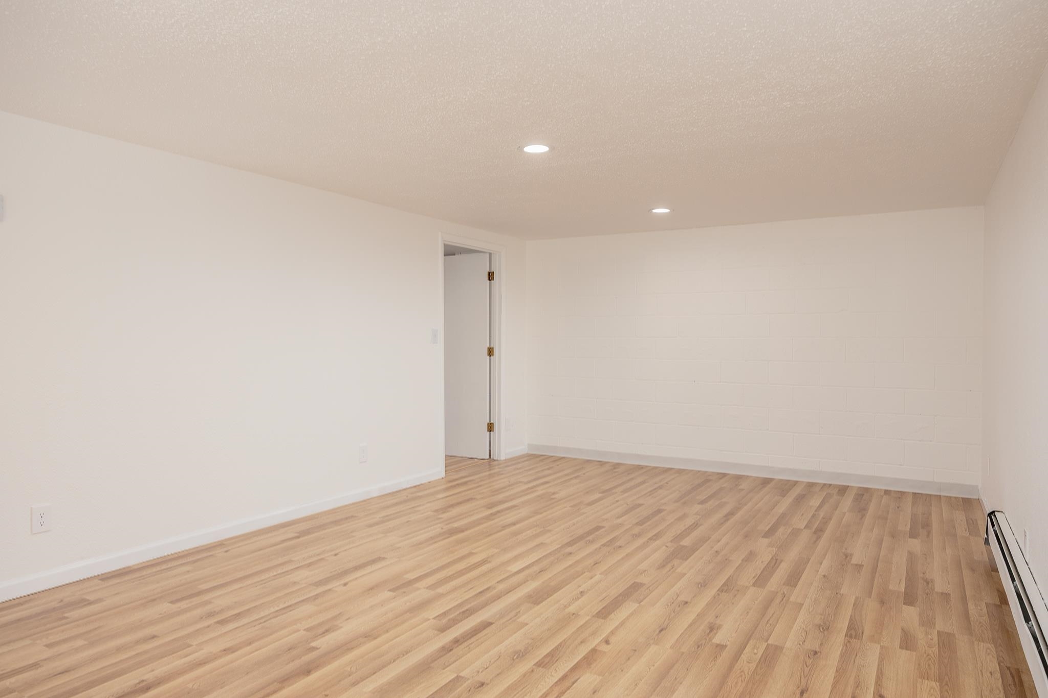 107 E 8TH AVENUE