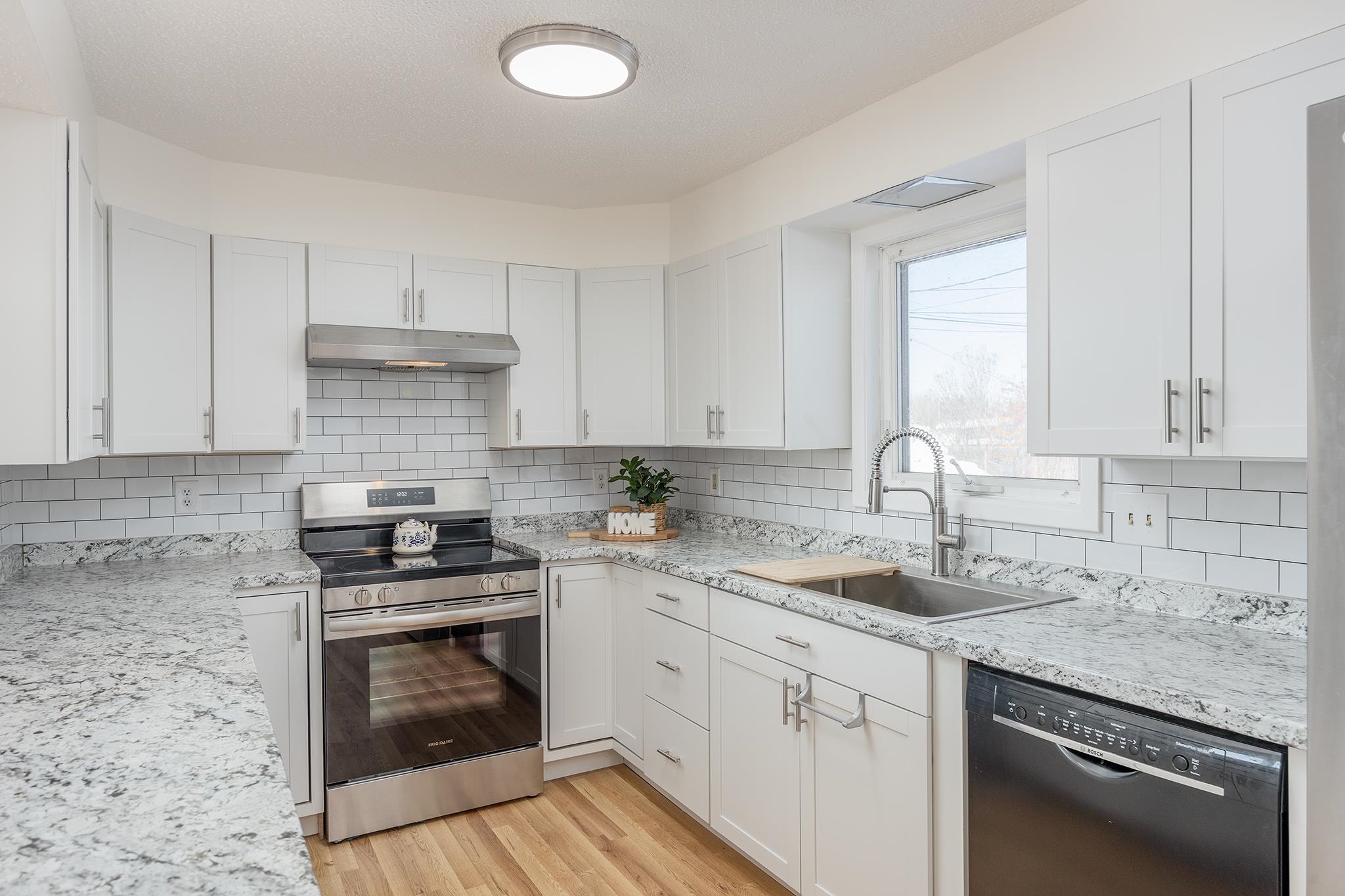 107 E 8TH AVENUE