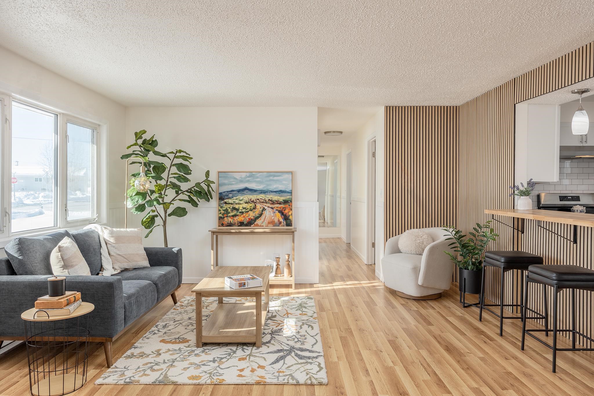 107 E 8TH AVENUE