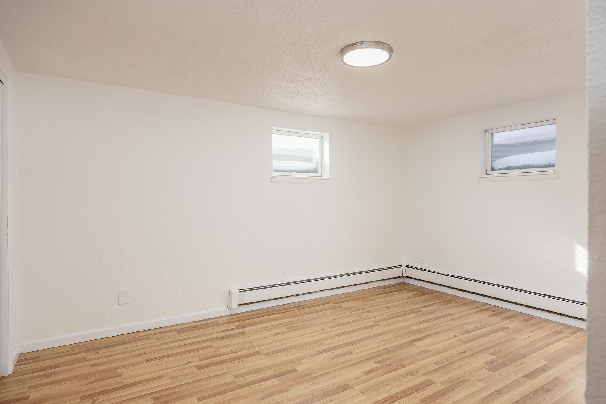 107 E 8TH AVENUE