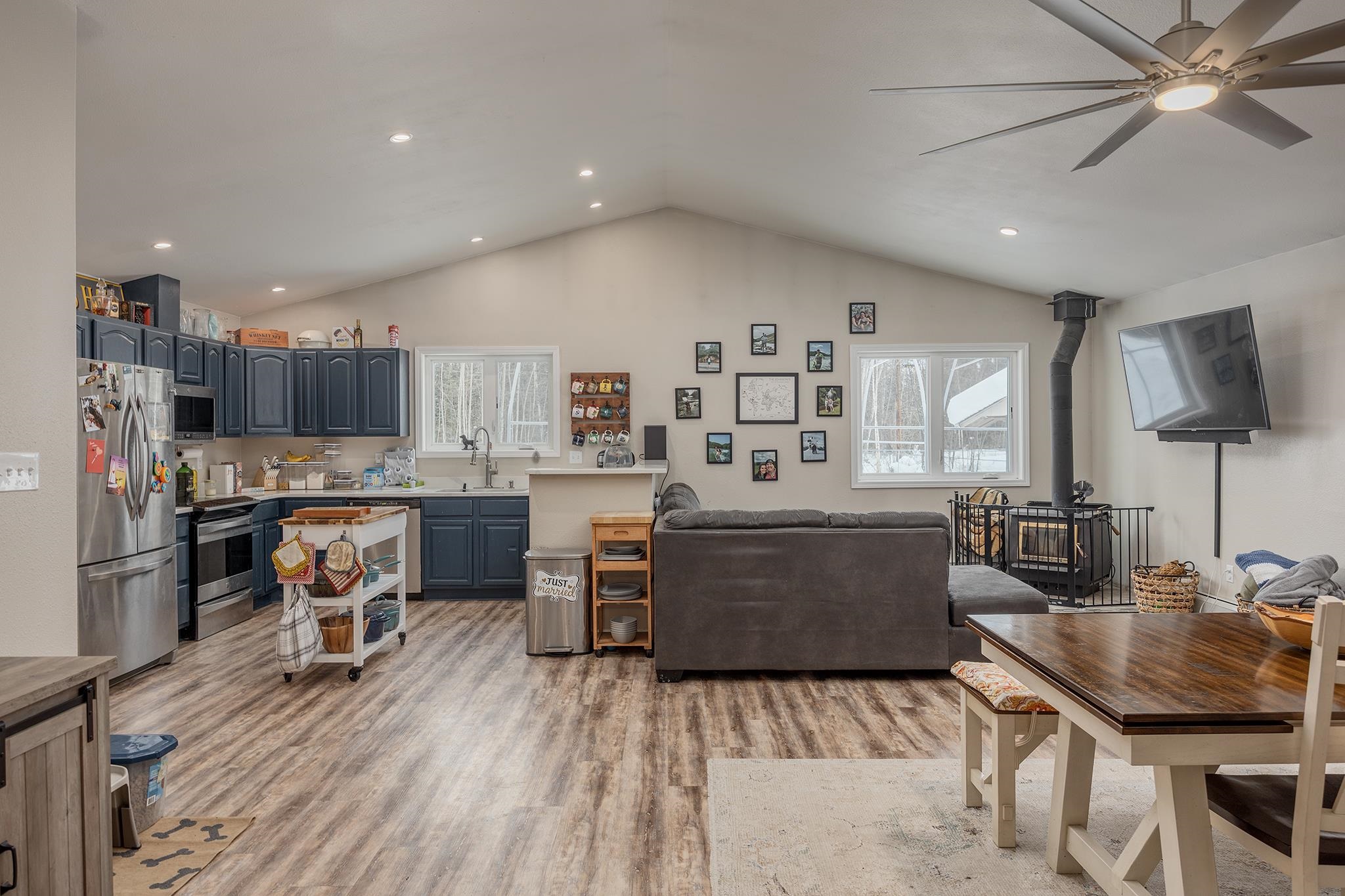 1211 MARSH LAUREL AVENUE