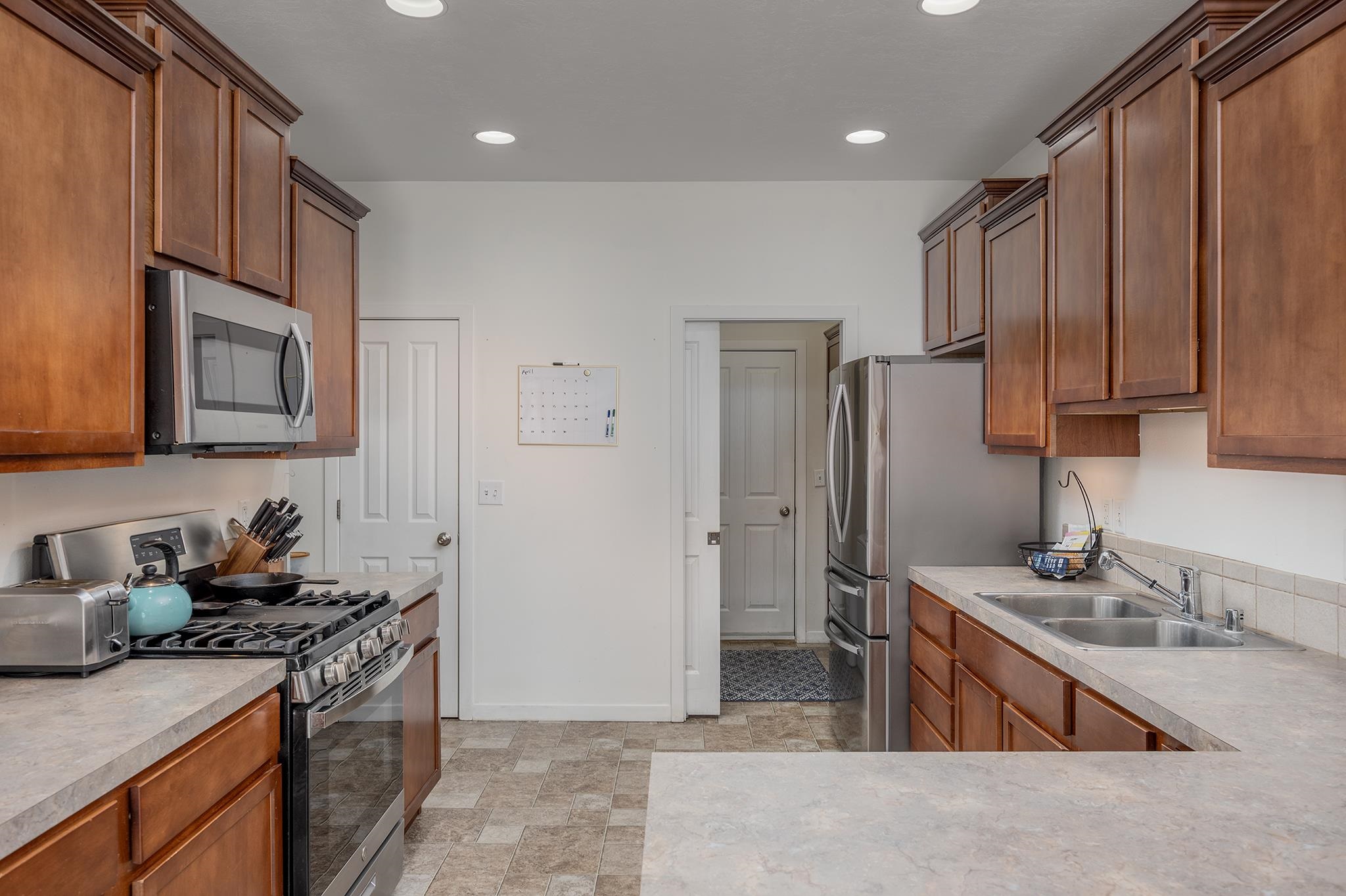 1507 27TH AVENUE