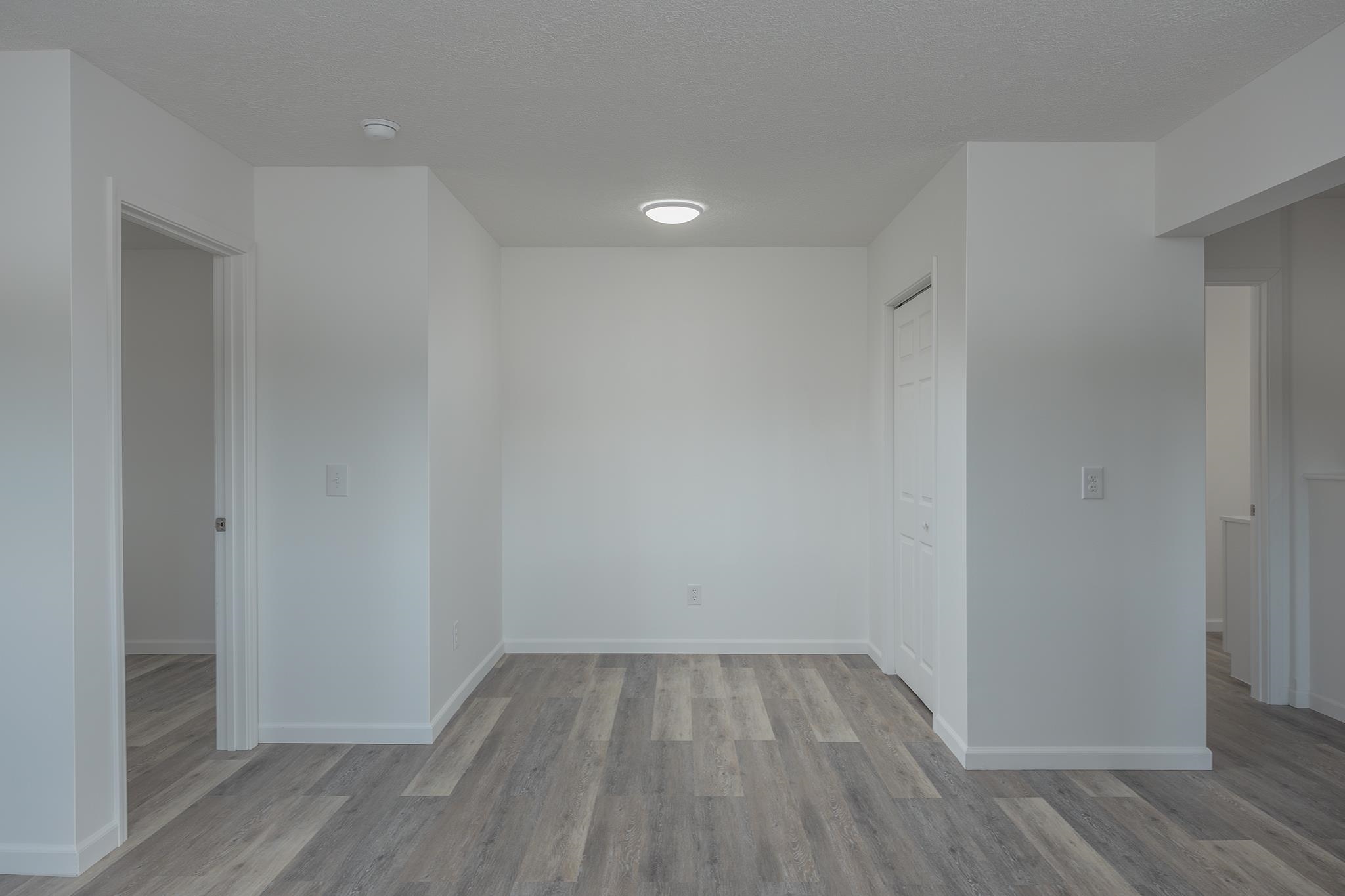 2590 BACK COURT