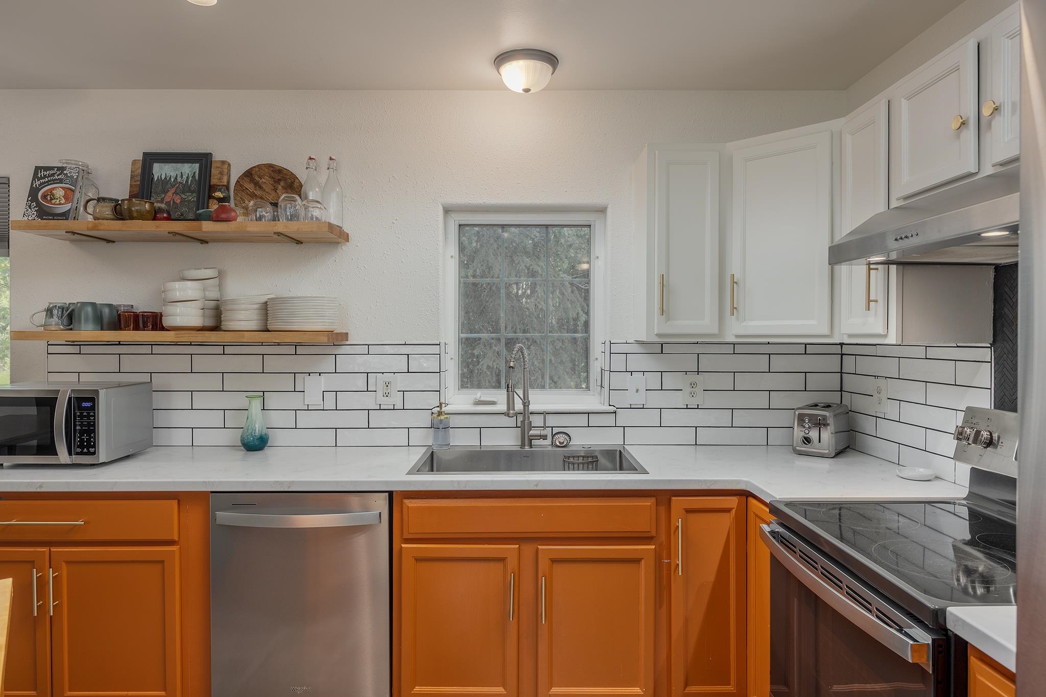 2354 SUNFLOWER LOOP