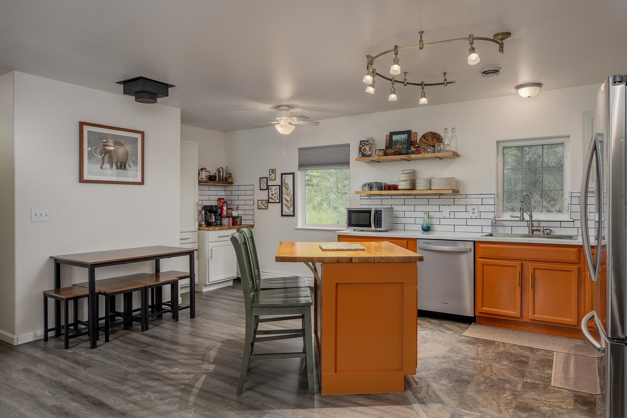 2354 SUNFLOWER LOOP