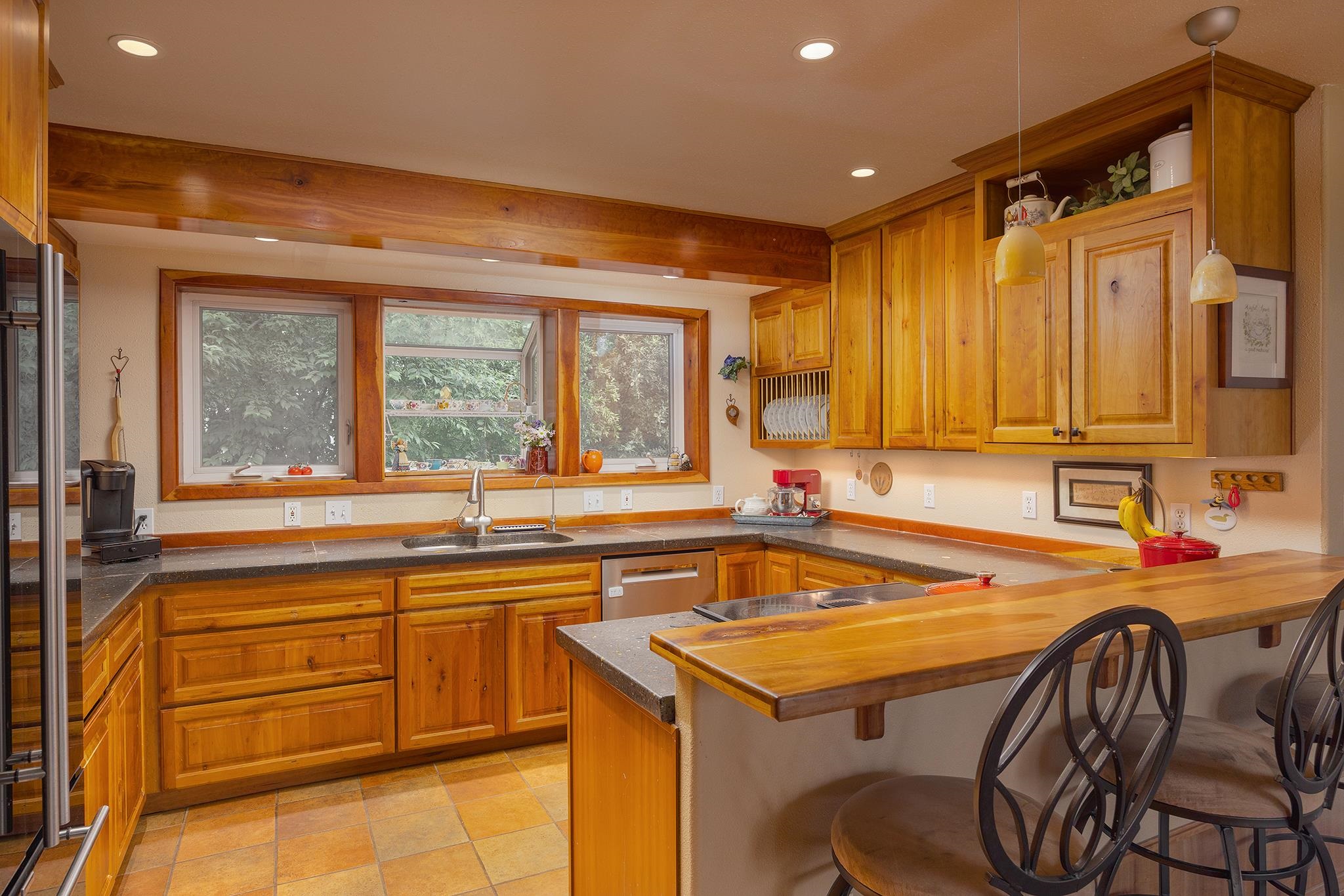 1054 GOLD MINE TRAIL
