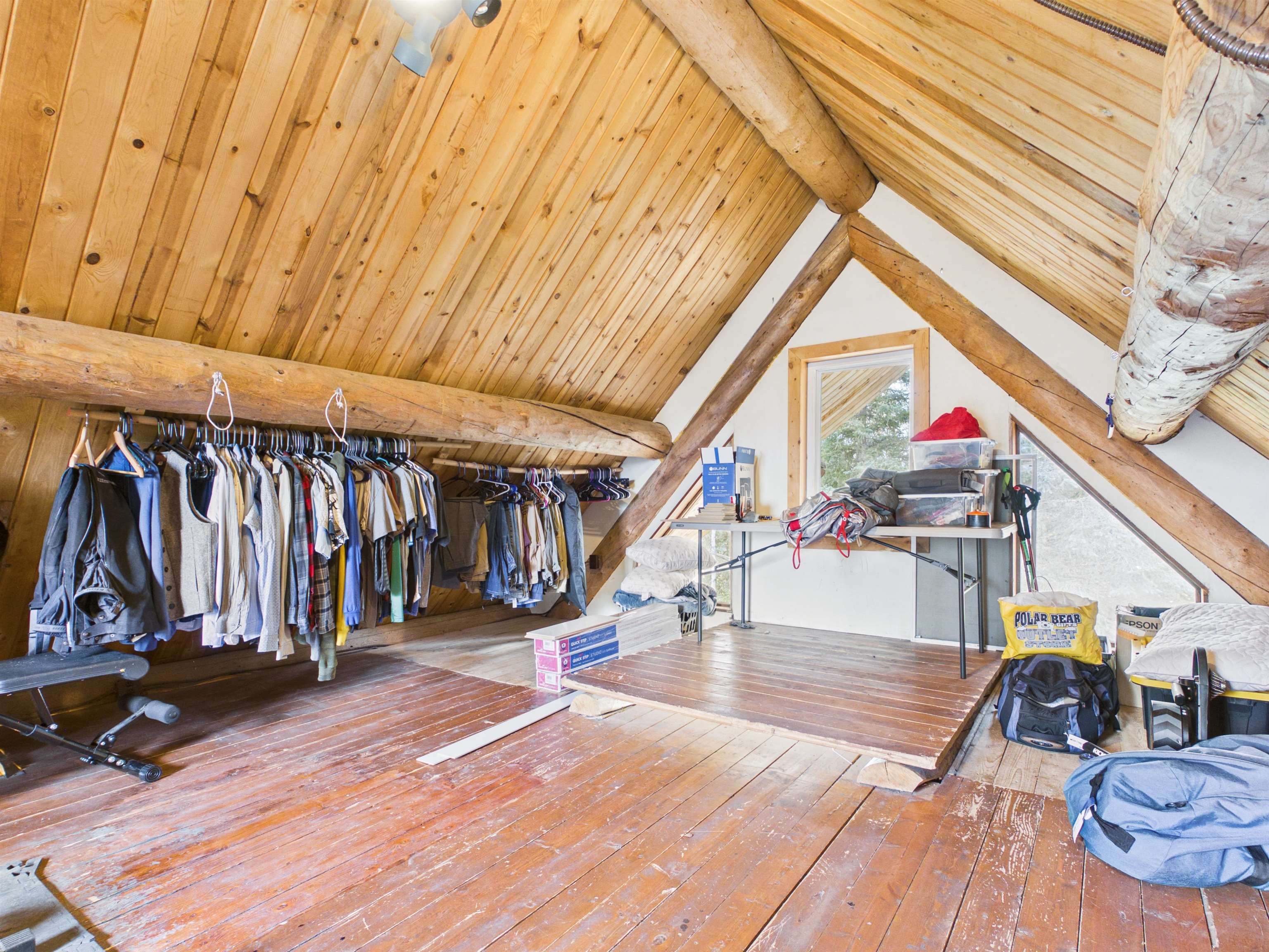 1032 GOLDEN VALLEY DRIVE