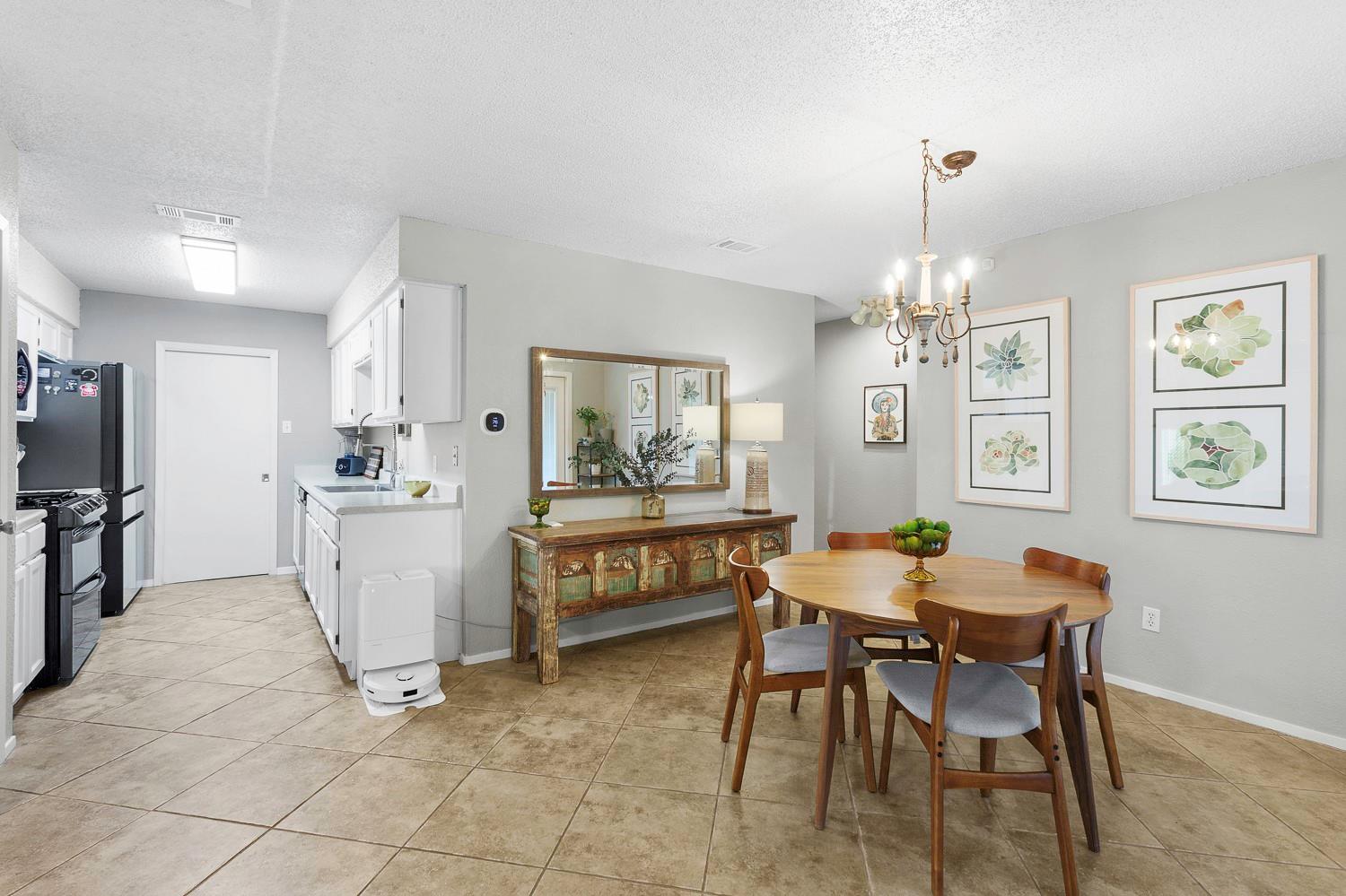 2715 Wilcrest DR