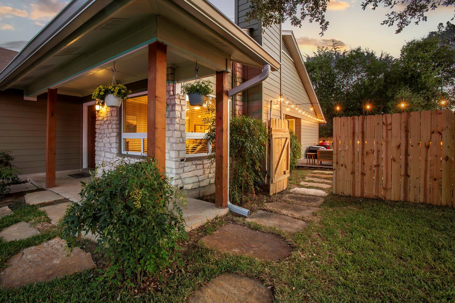 2715 Wilcrest DR