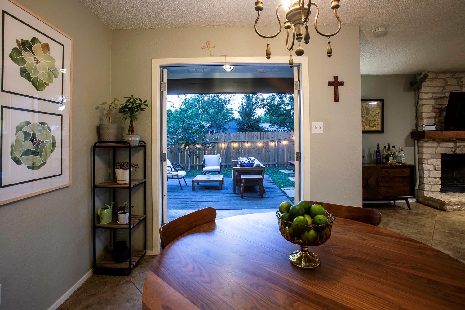 2715 Wilcrest DR